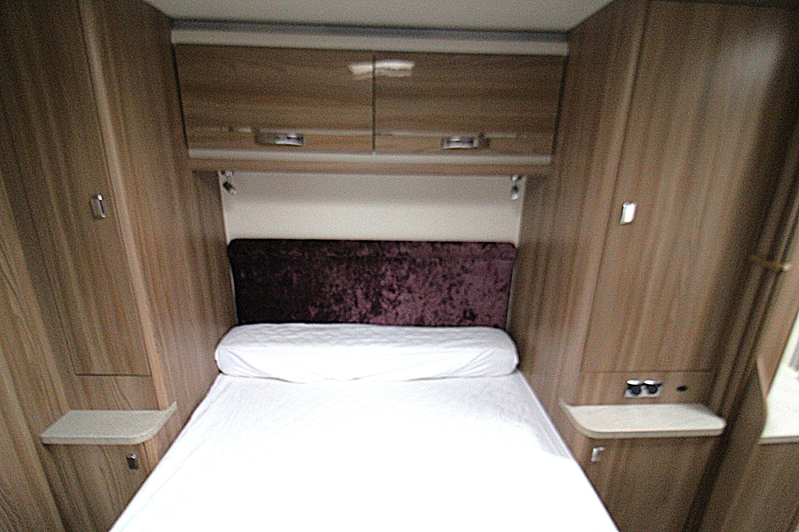 2020-swift-challenger-580-used-16.jpg
