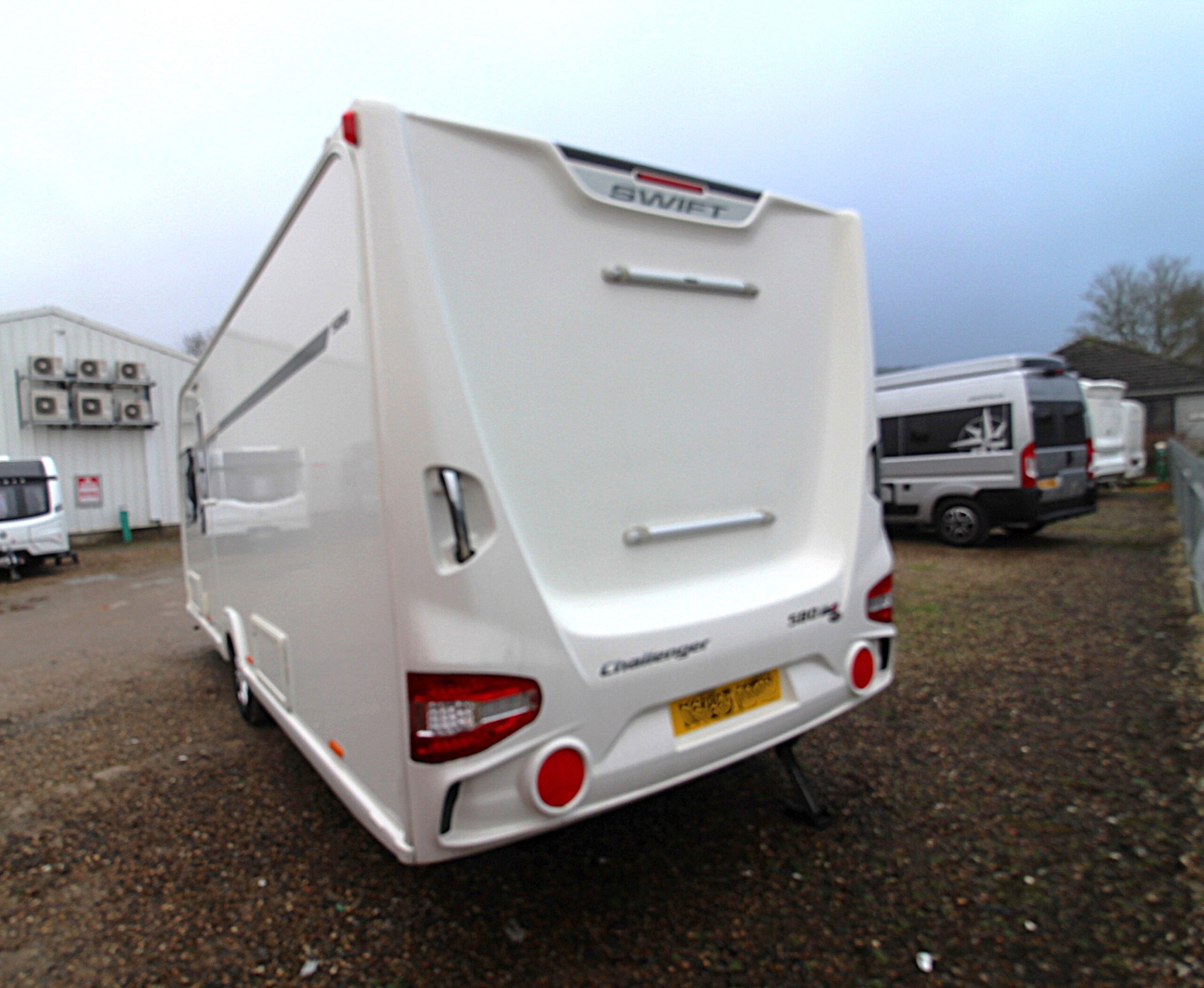 2020-swift-challenger-580-used-25.jpg