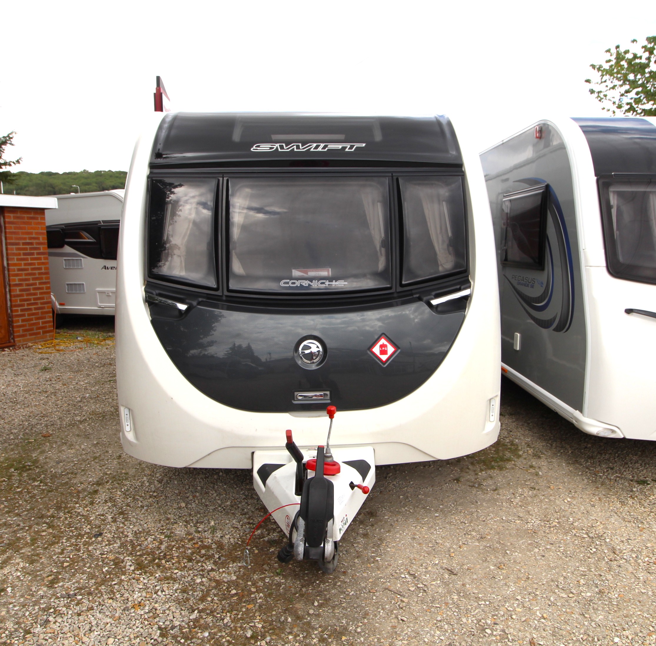2021-swift-corniche-162-3.jpg