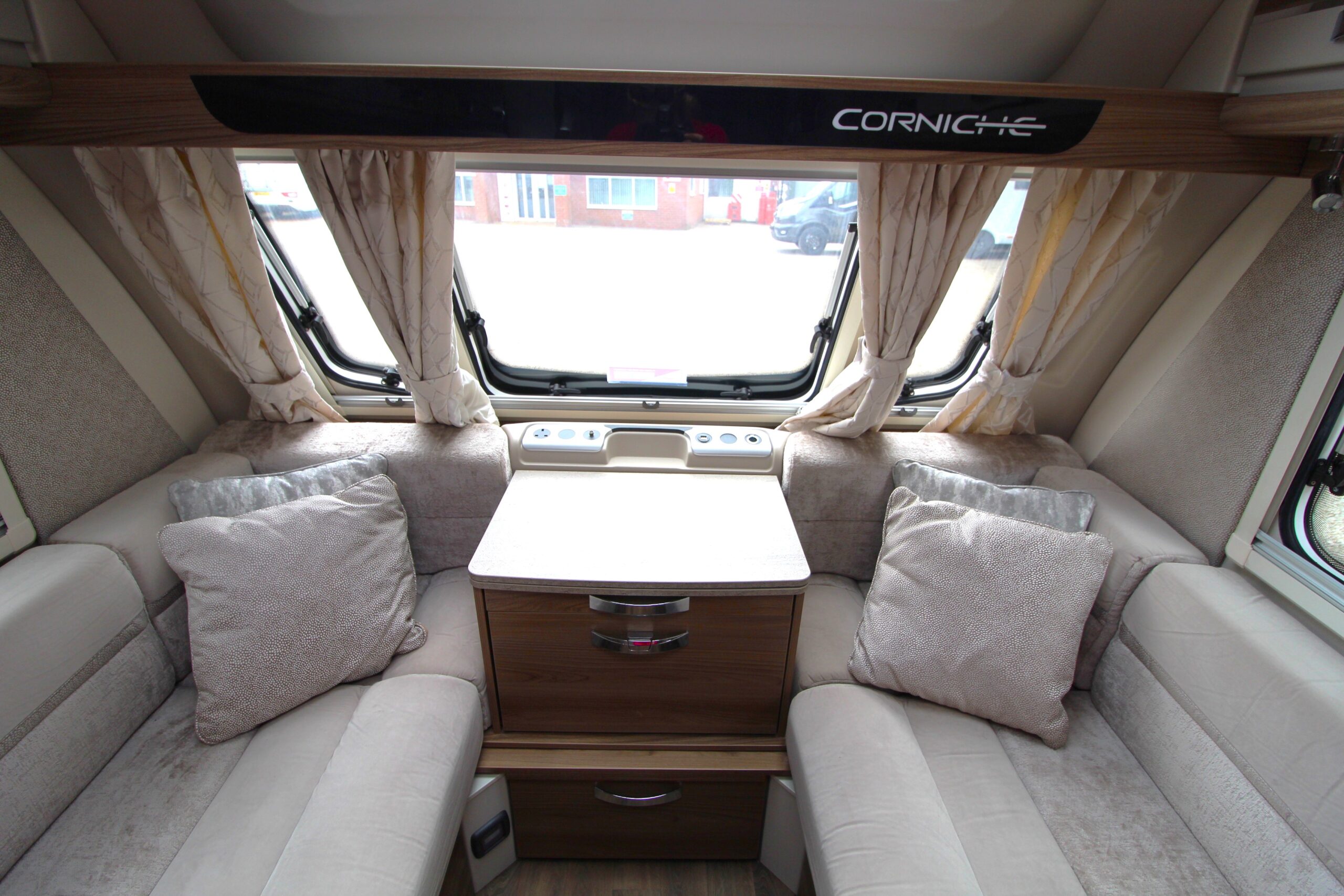 2021-swift-corniche-162-7.jpg