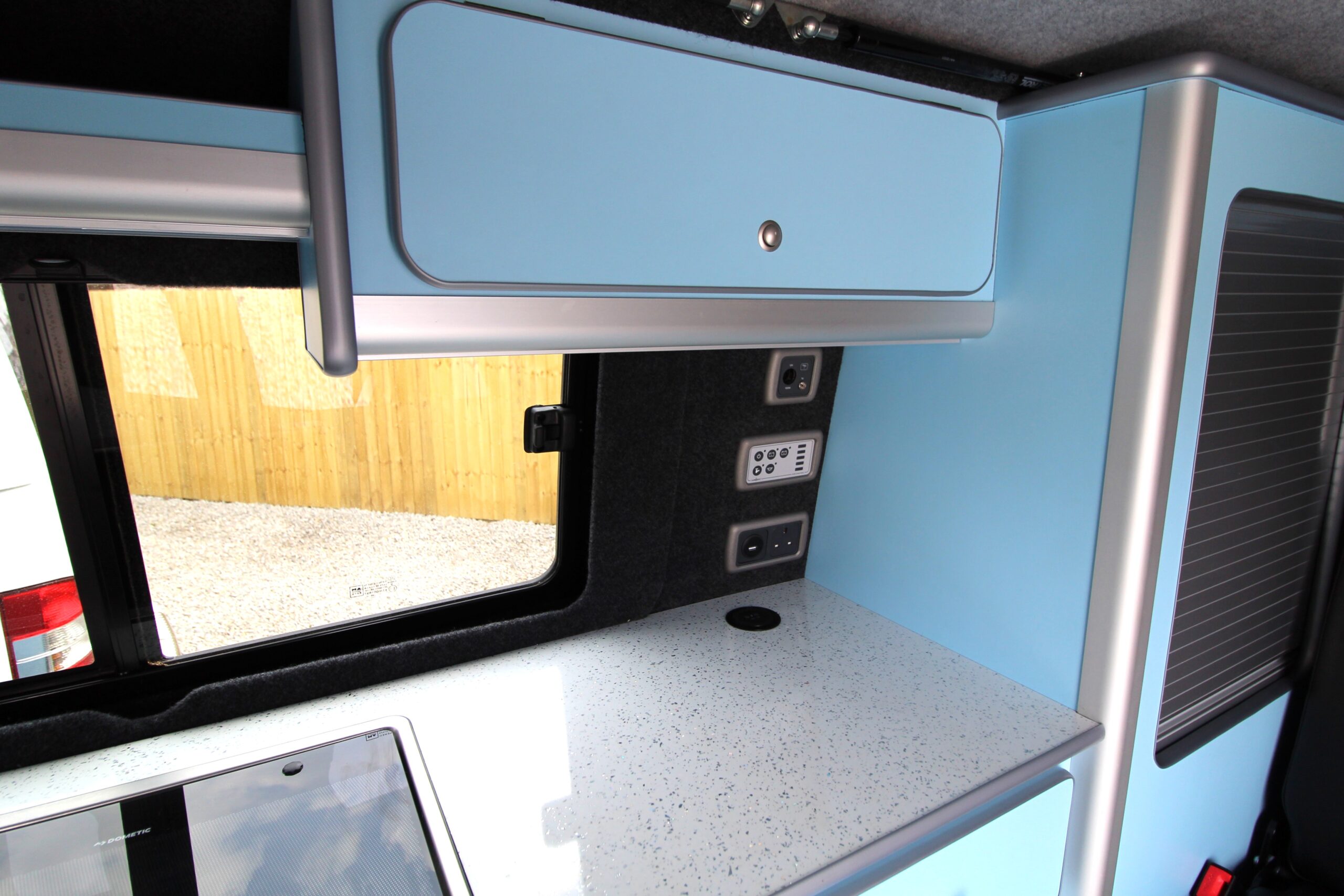 2021-vw-starline-transporter-68559-16.jpg