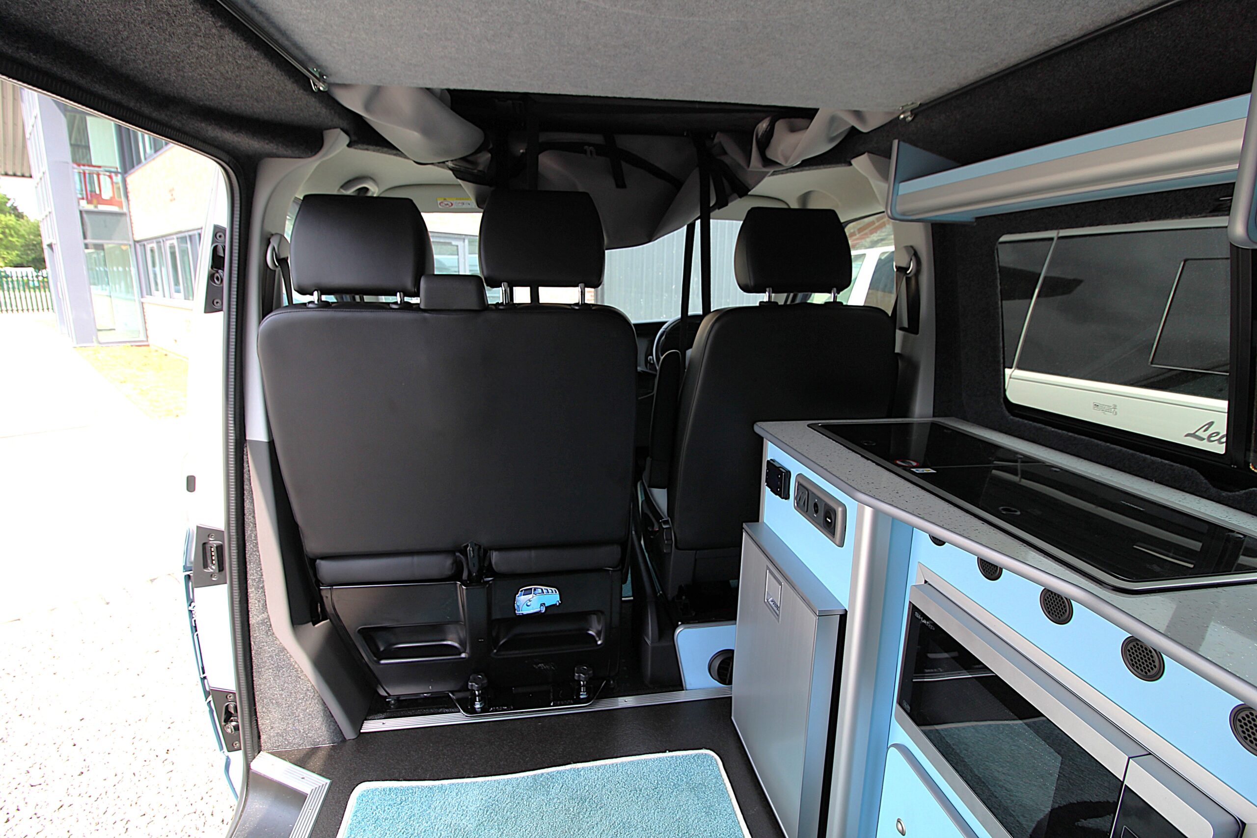 2021-vw-starline-transporter-68559-22.jpg