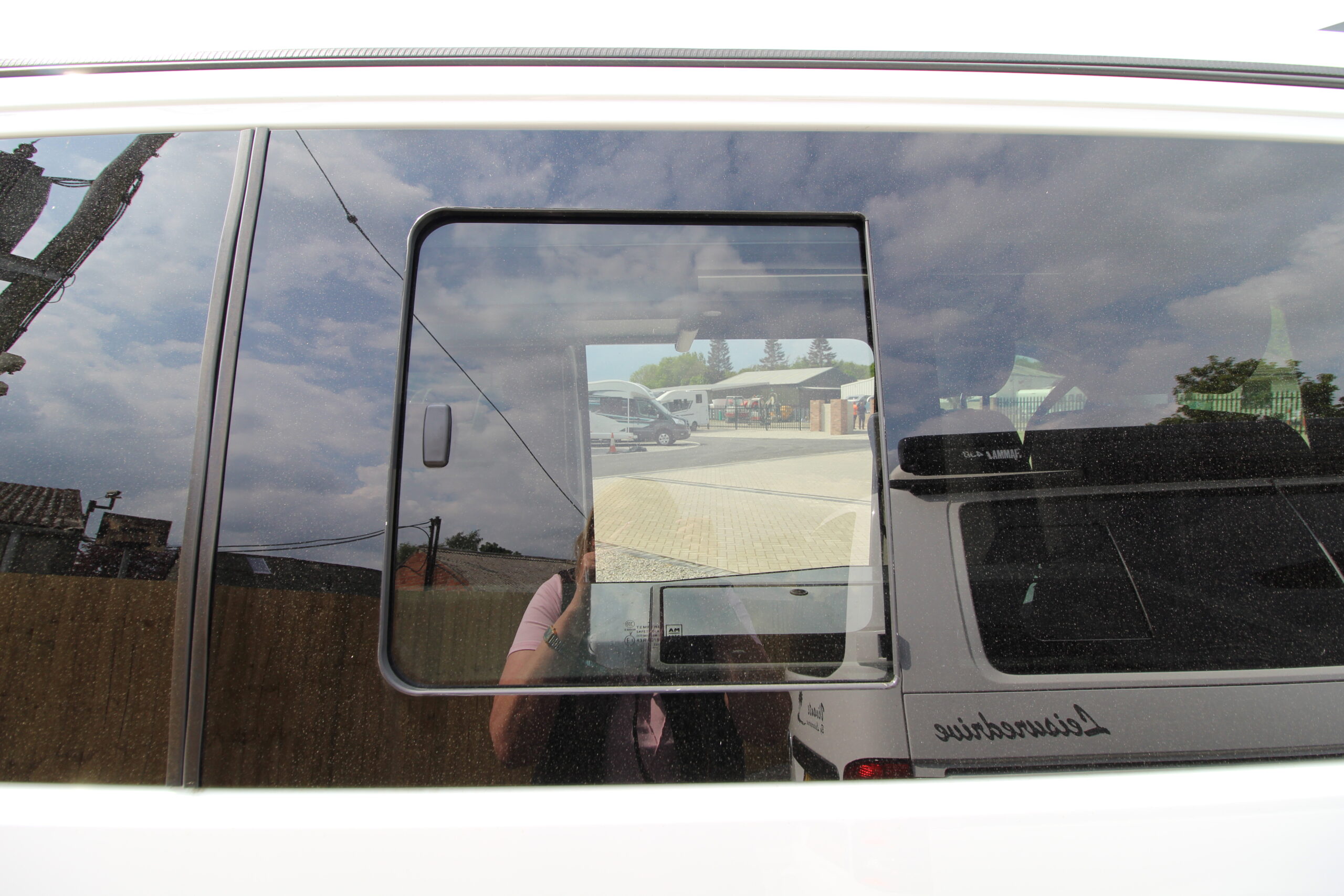 2021-vw-starline-transporter-68559-36.jpg