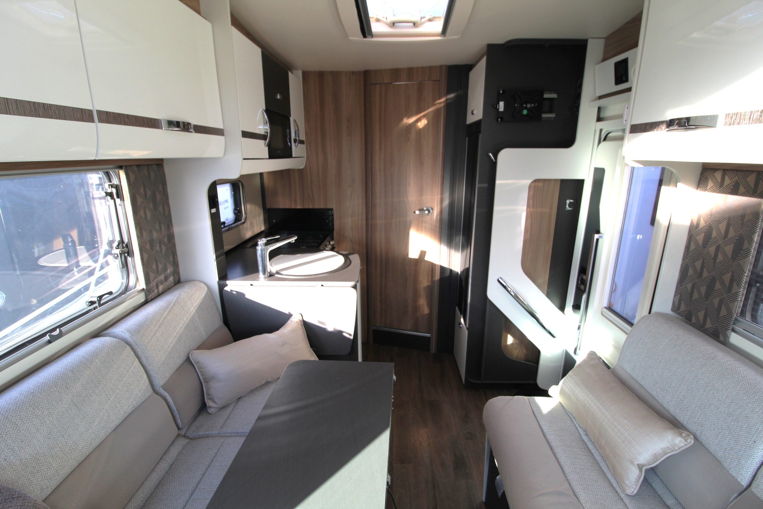 2022-escape-694-used-15.jpg