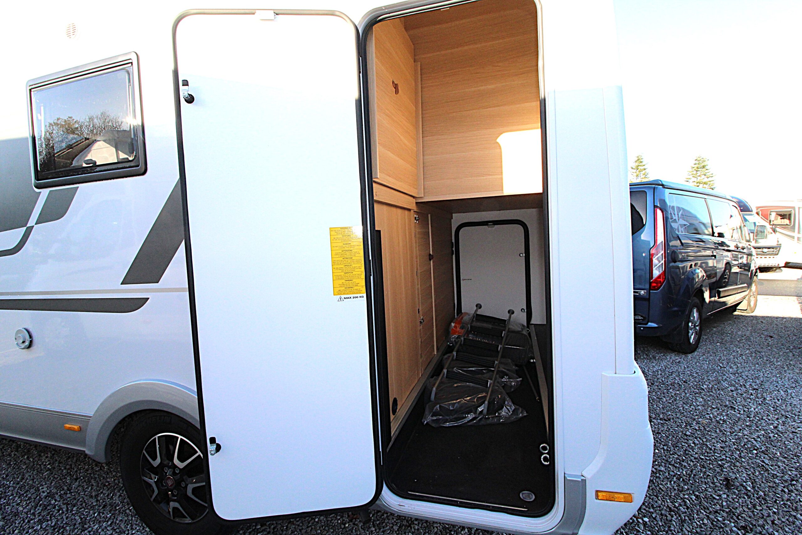 2023-adria-matrix-600-dt-plus-used-27.jpg