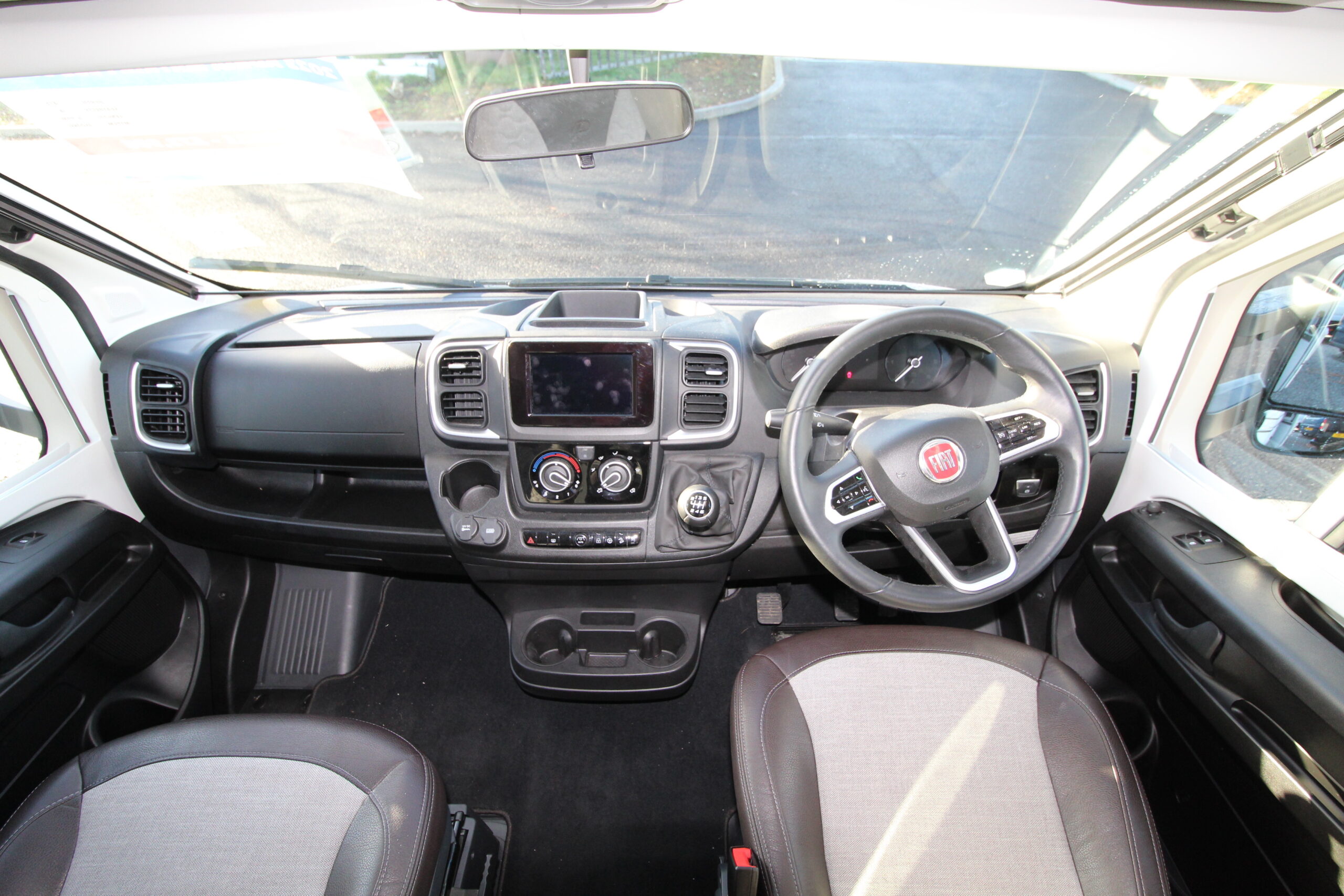 2023-adria-matrix-600-dt-plus-used-5.jpg