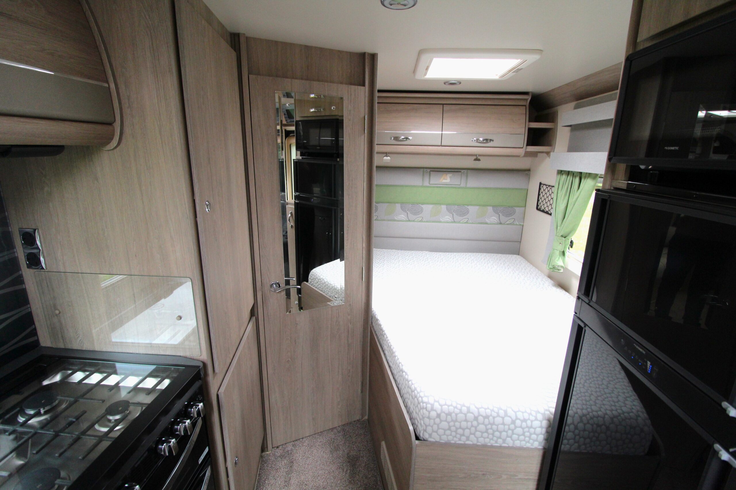 2023-auto-sleeper-malvern-mb-25.jpg