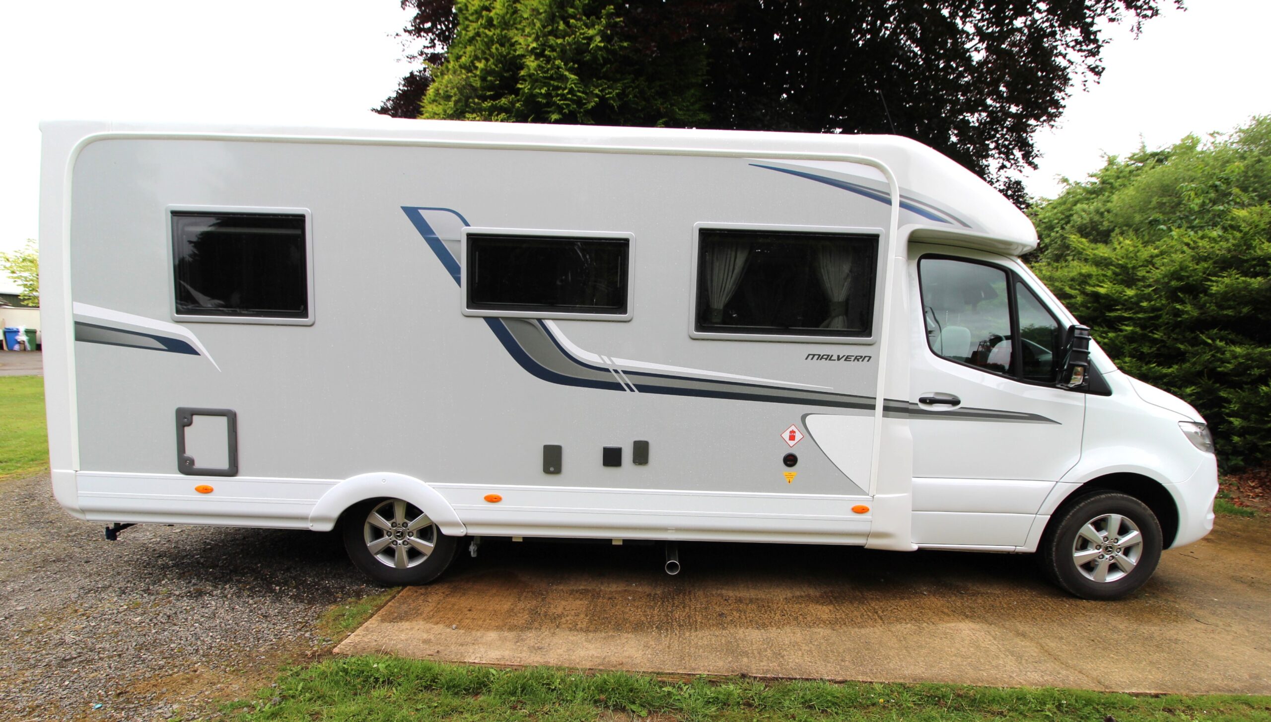 2023-auto-sleeper-malvern-mb-48.jpg