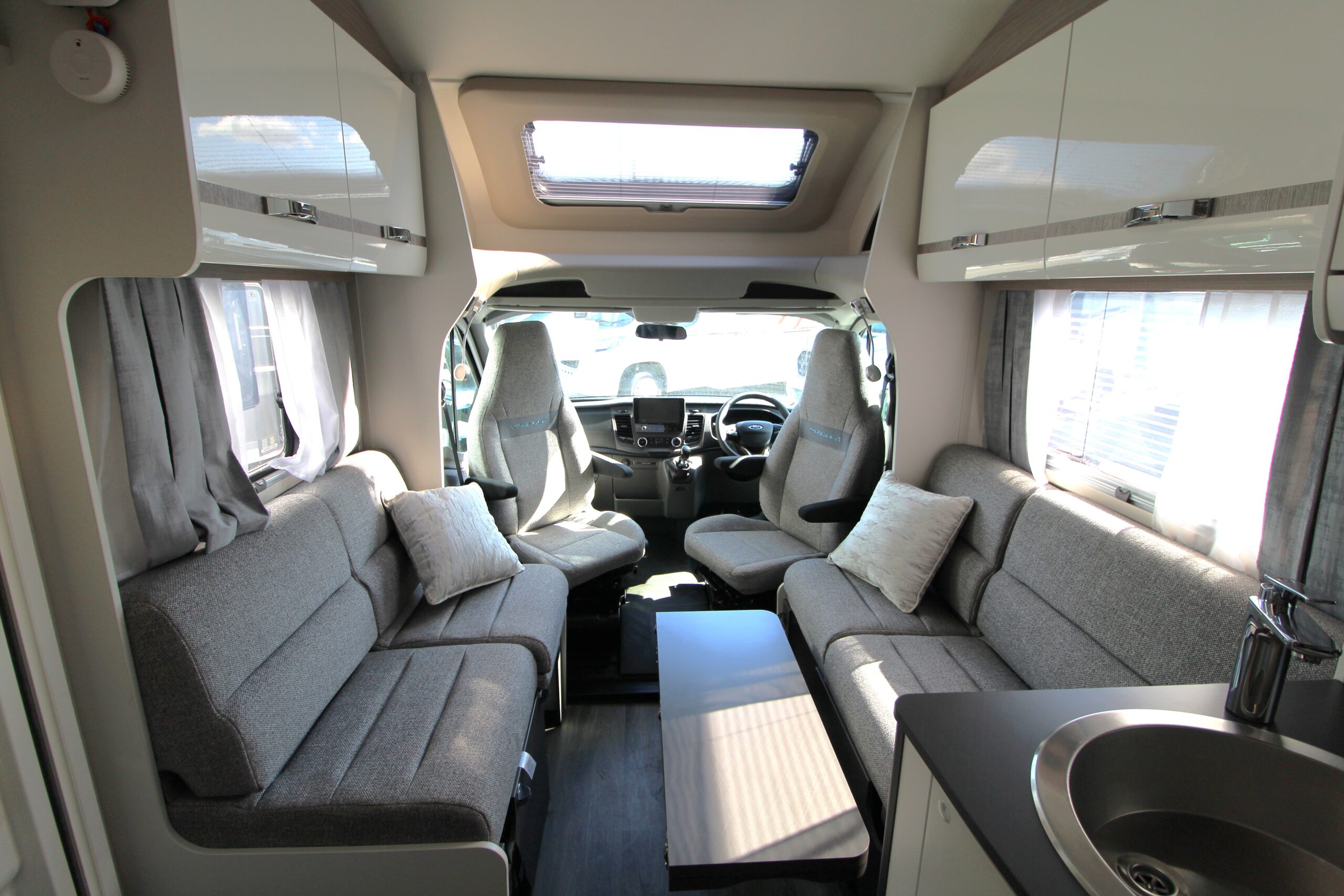2023-swift-voyager-564-used-9.jpg