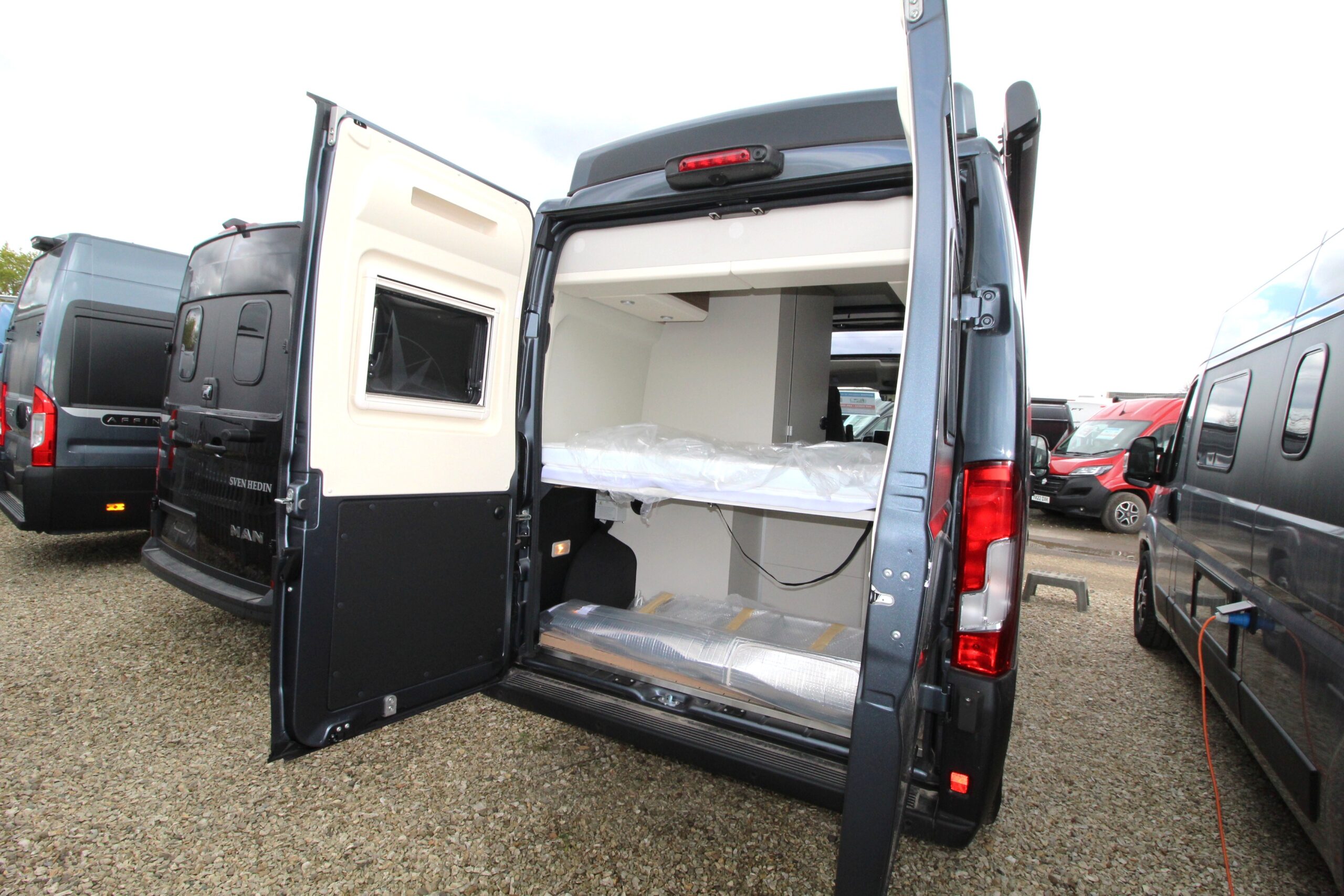 2024-iron-grey-columbus-540d-pop-top-key-69-55157-34.jpg