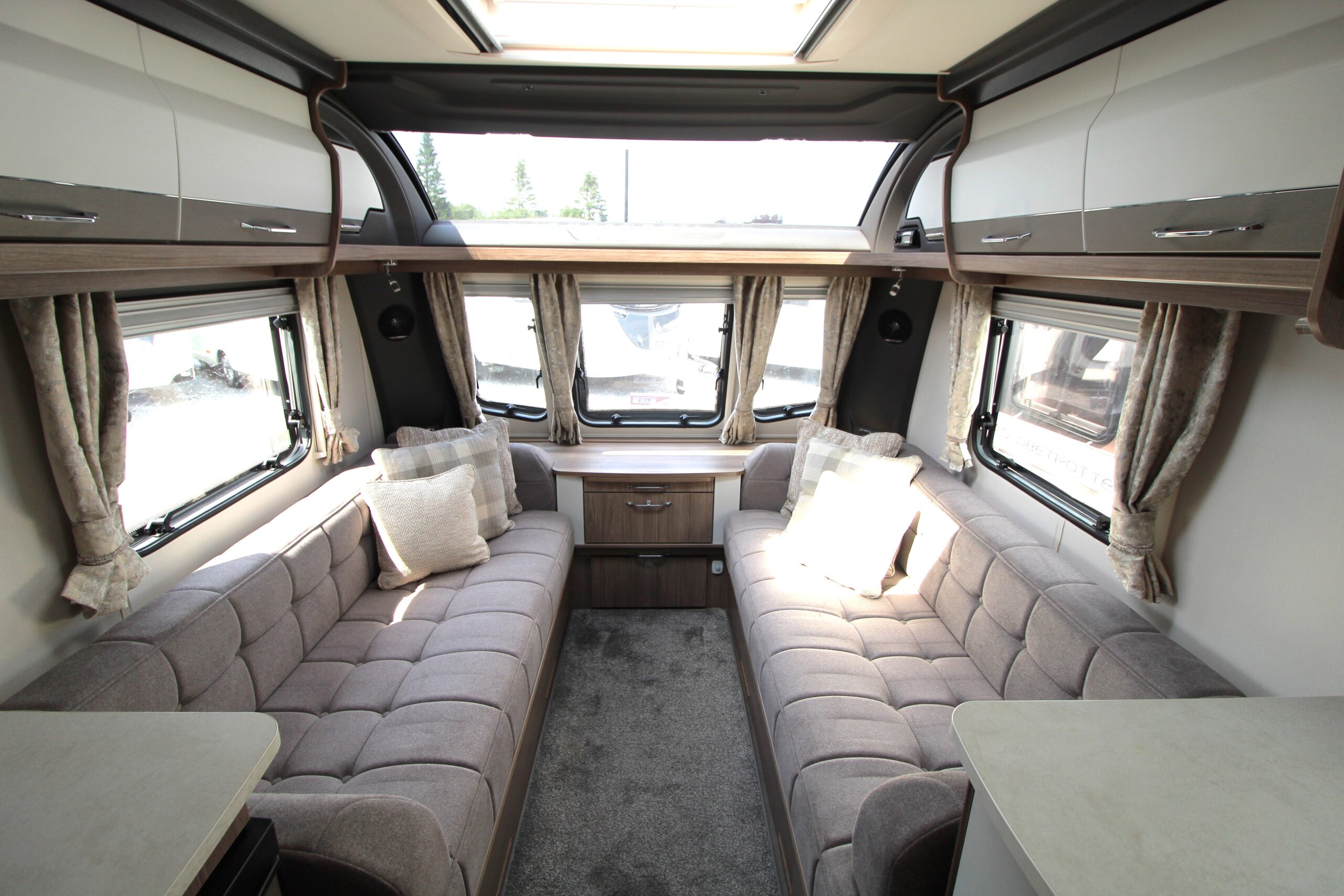 2024-vip-460-13.jpg