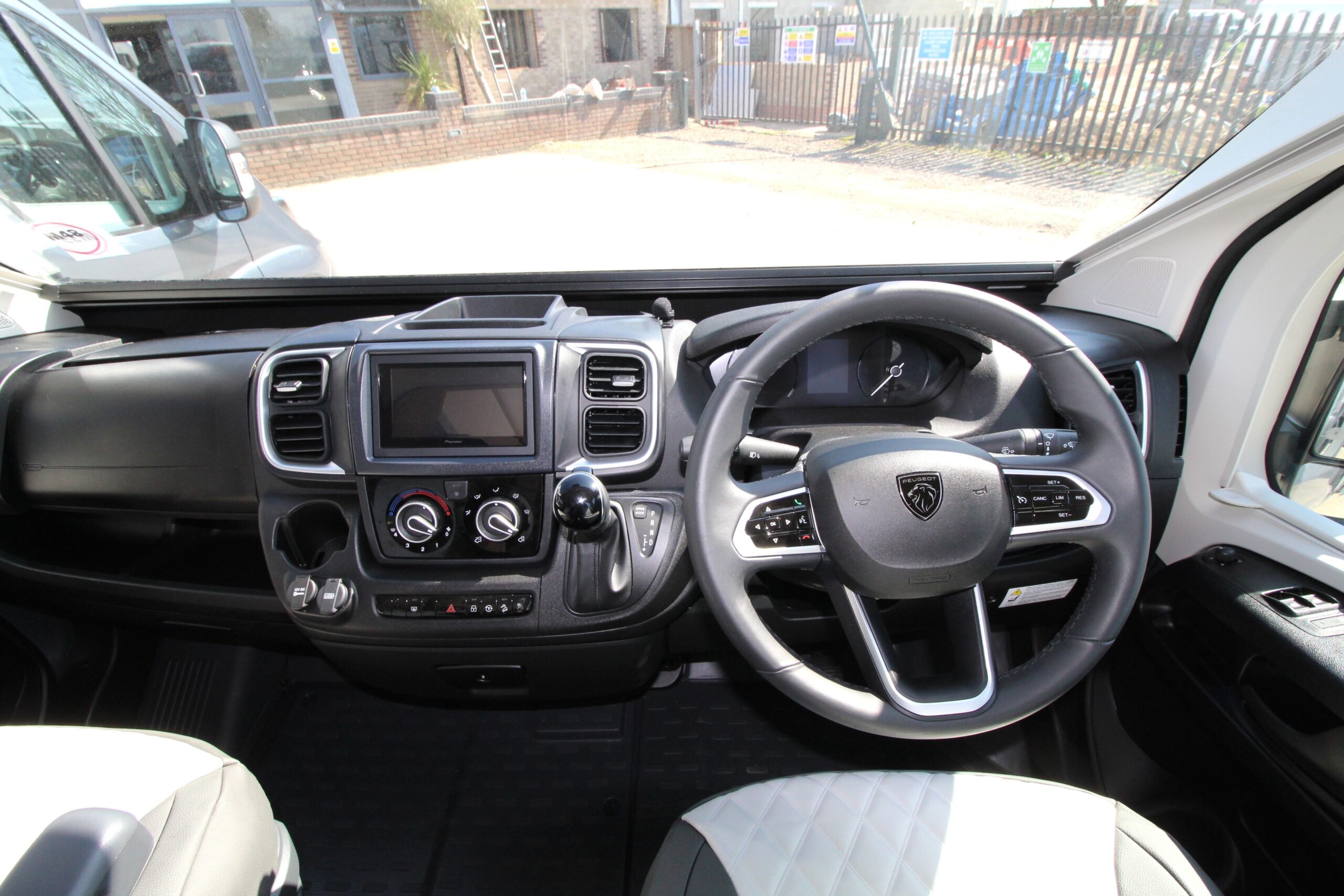 2025-giotti-60t-new-peugeot-artense-grey-8.jpg