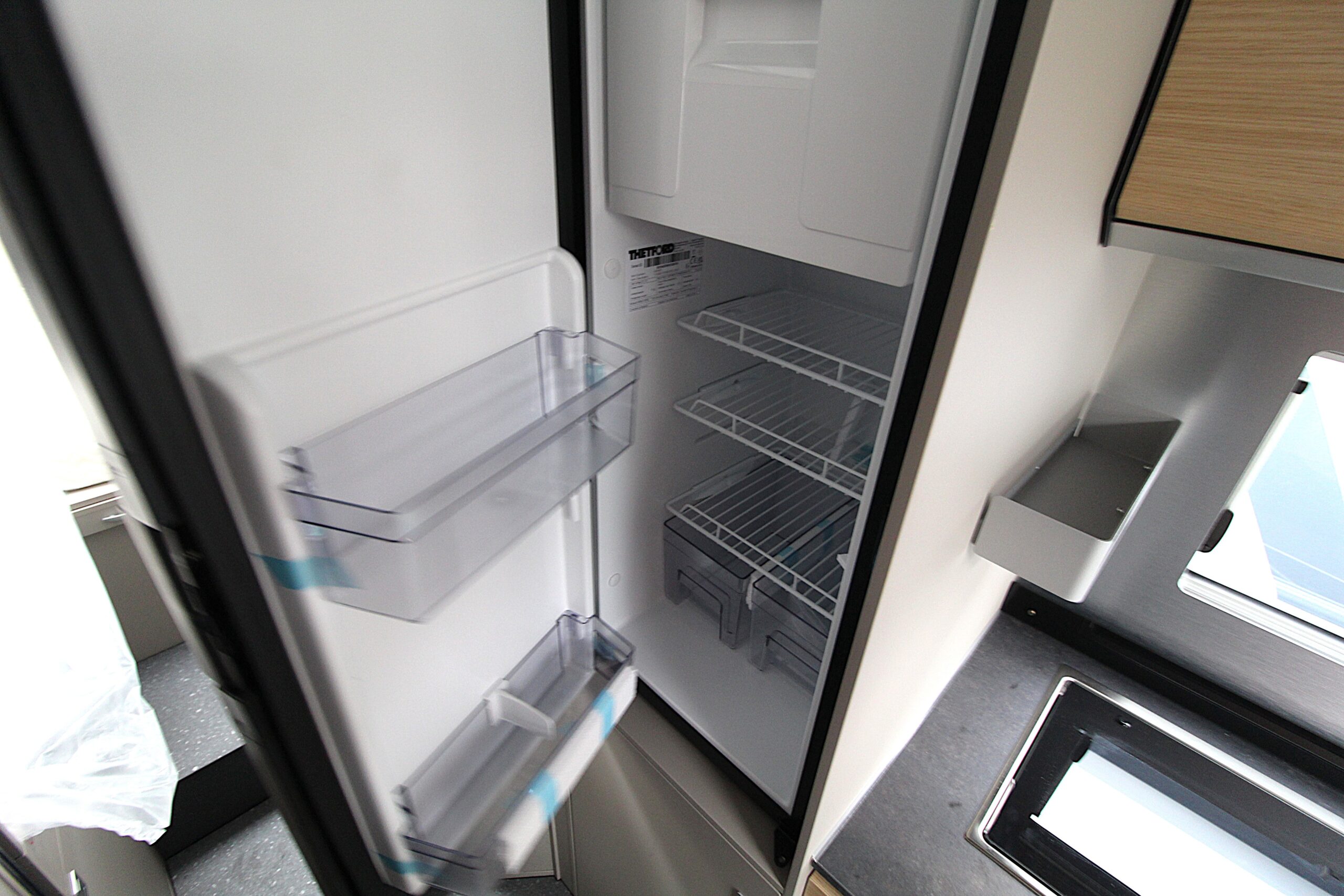 2026-adria-compact-slect-dl-6.jpg