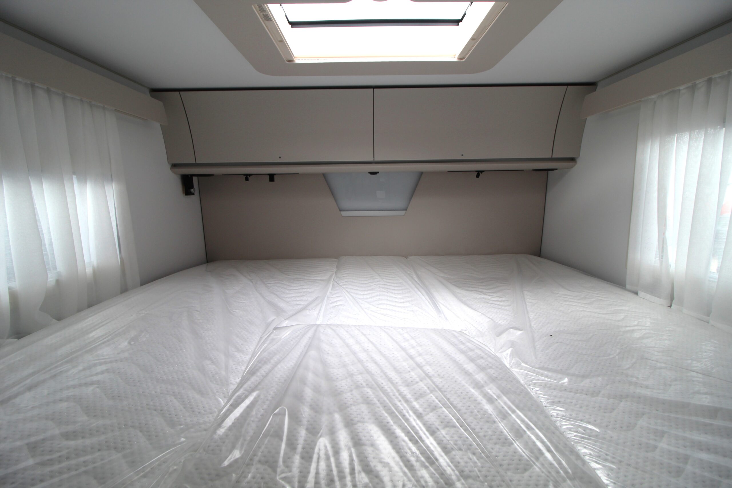 2026-adria-sonic-supreme-700-dl-14.jpg