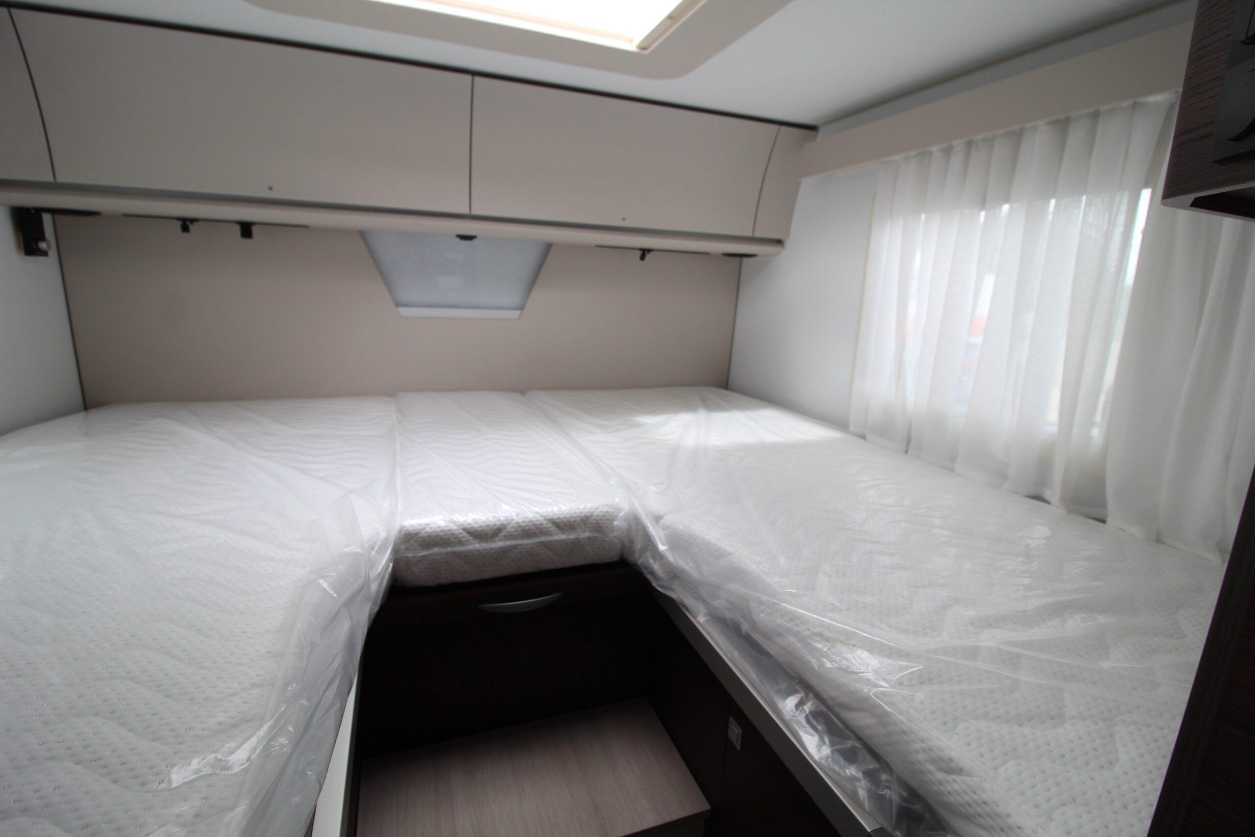 2026-adria-sonic-supreme-700-dl-16.jpg