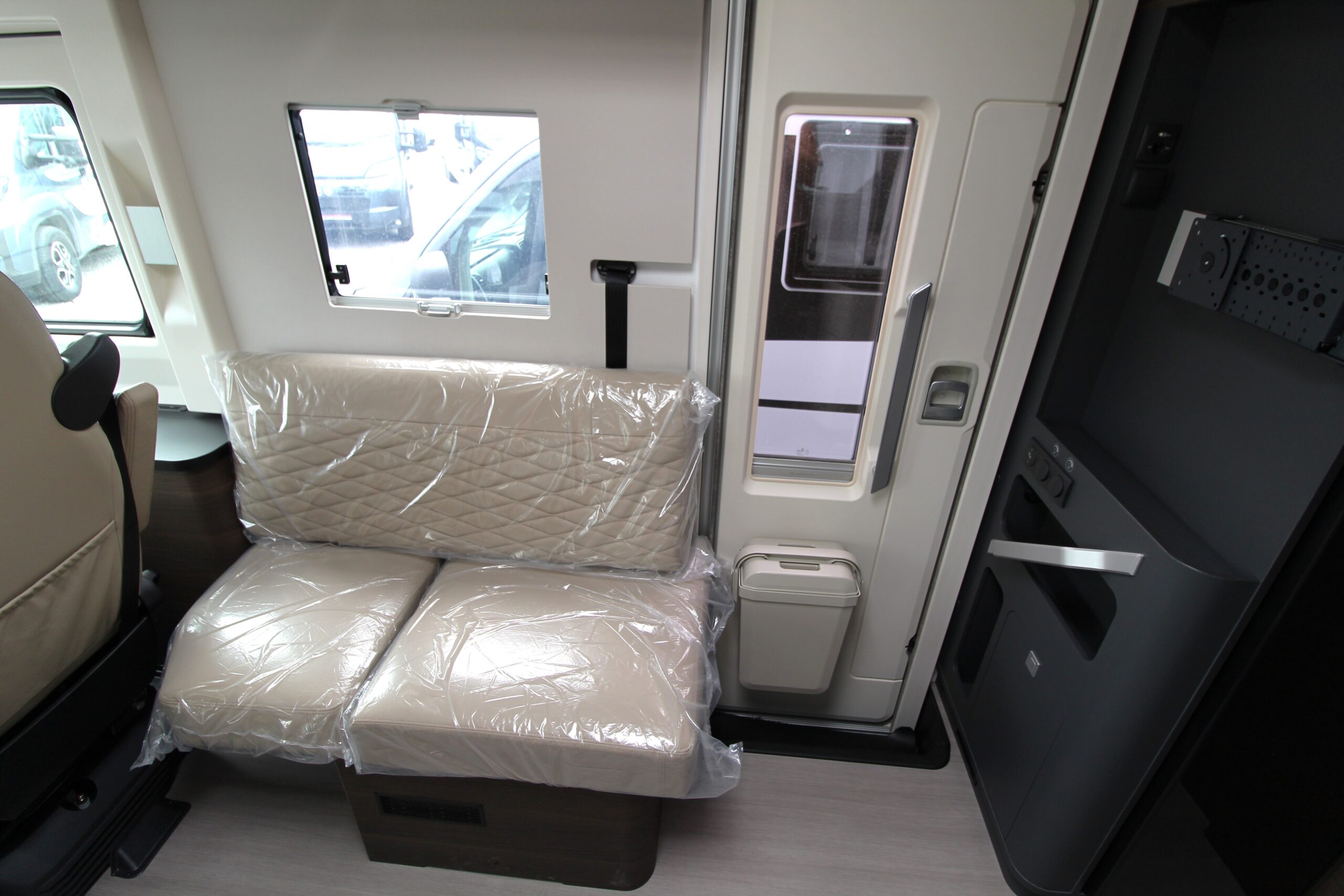 2026-adria-sonic-supreme-700-dl-30.jpg