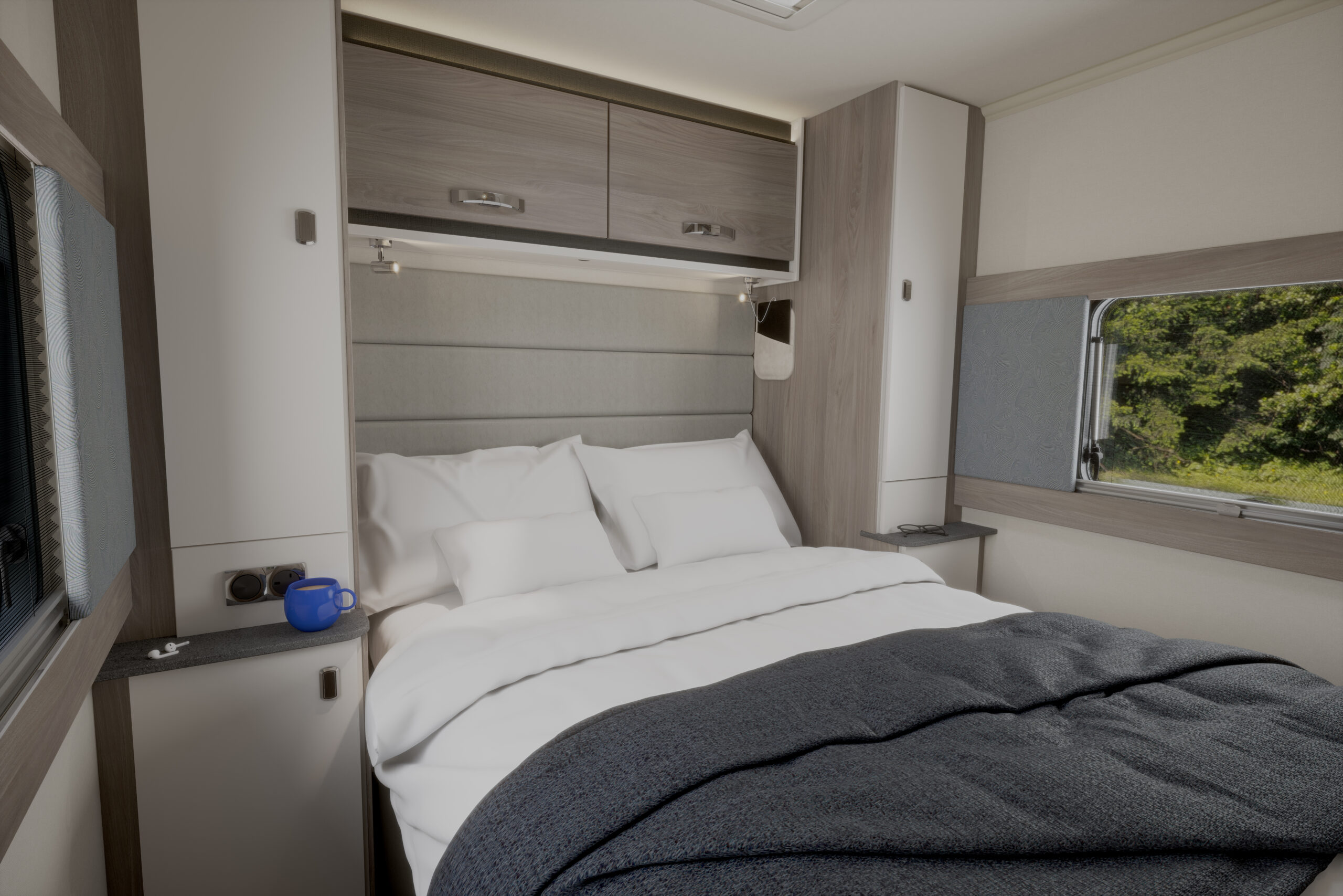 2026-challenger-560-bedroom.jpg