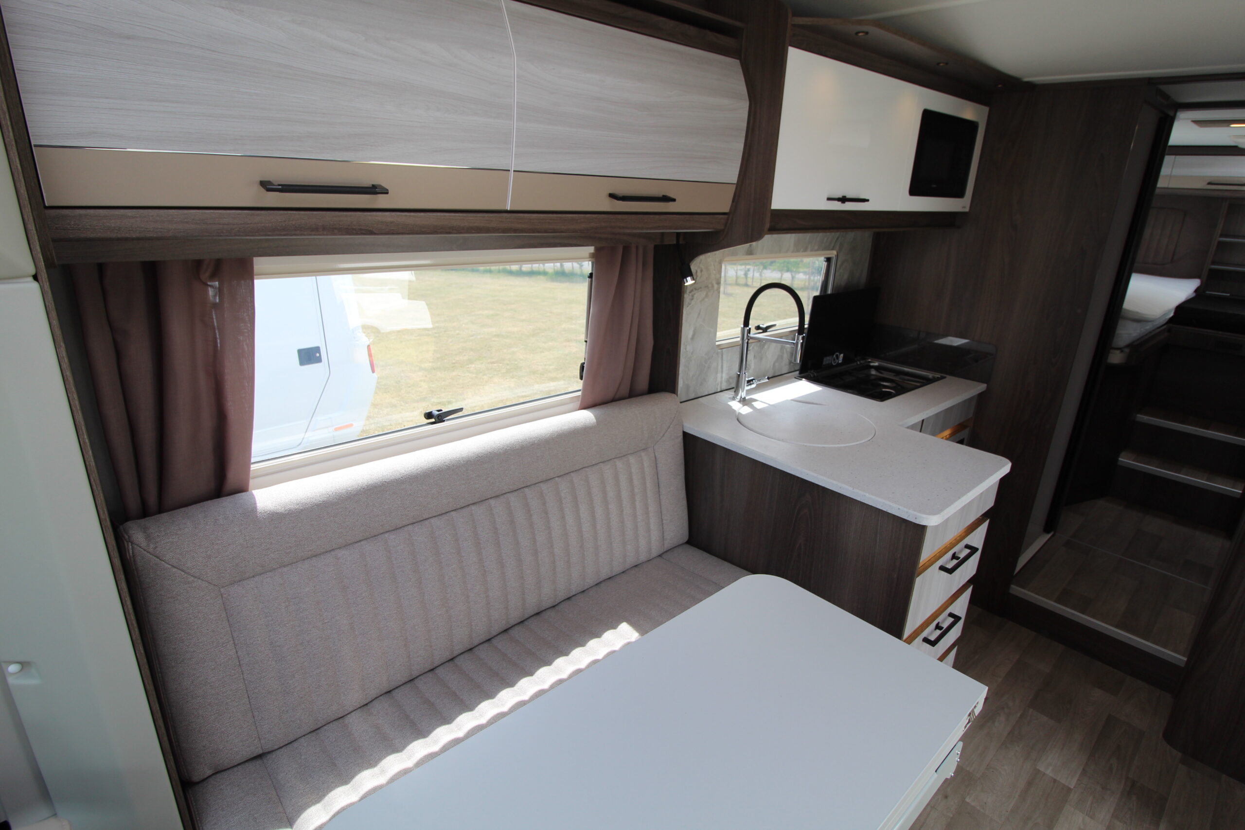 2026-coachman-aventura-565-10.jpg