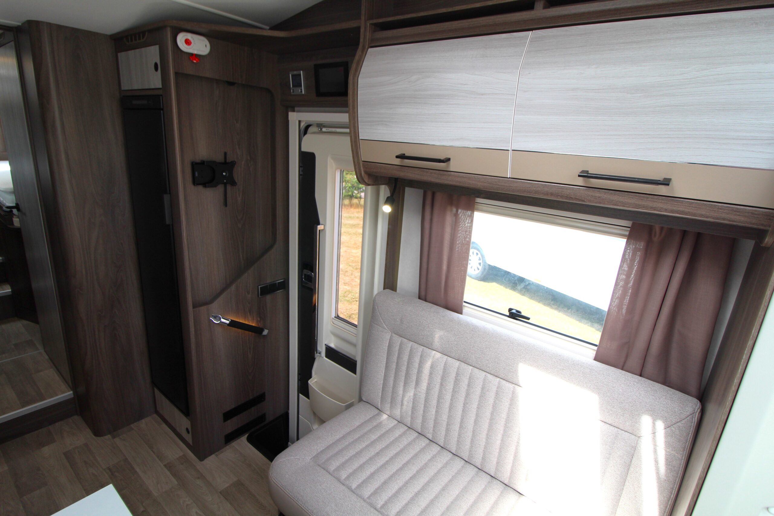 2026-coachman-aventura-565-12.jpg