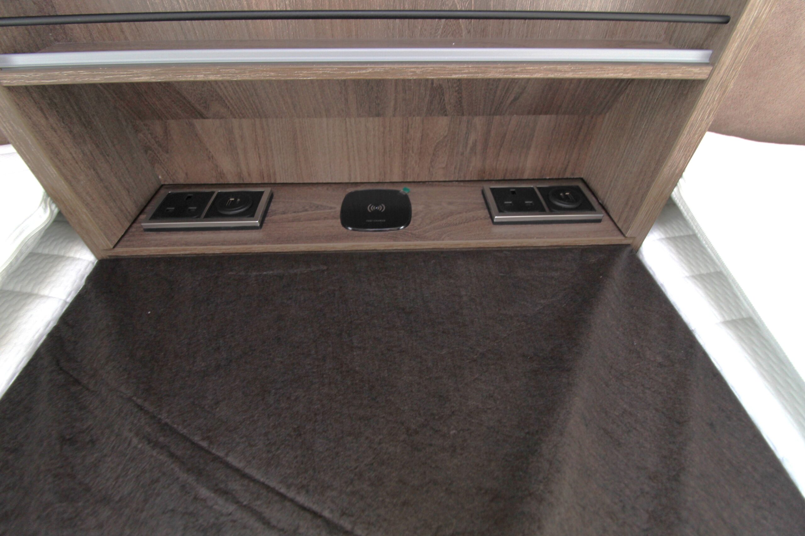 2026-coachman-aventura-565-23.jpg