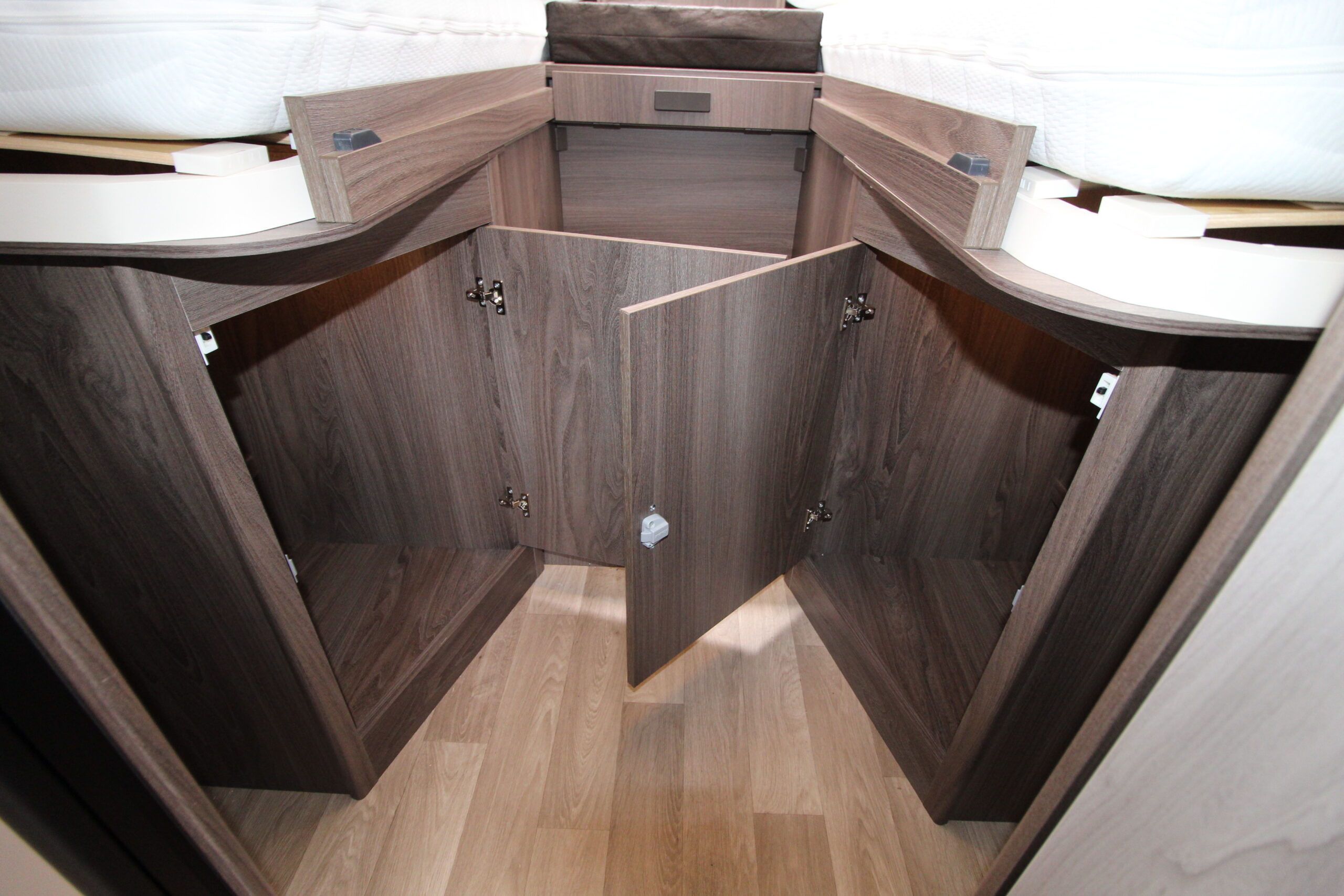 2026-coachman-aventura-565-24.jpg