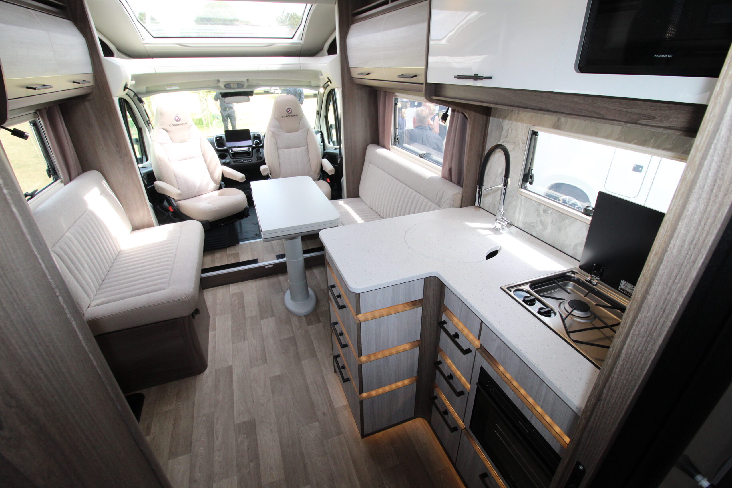 2026-coachman-aventura-565-35.jpg
