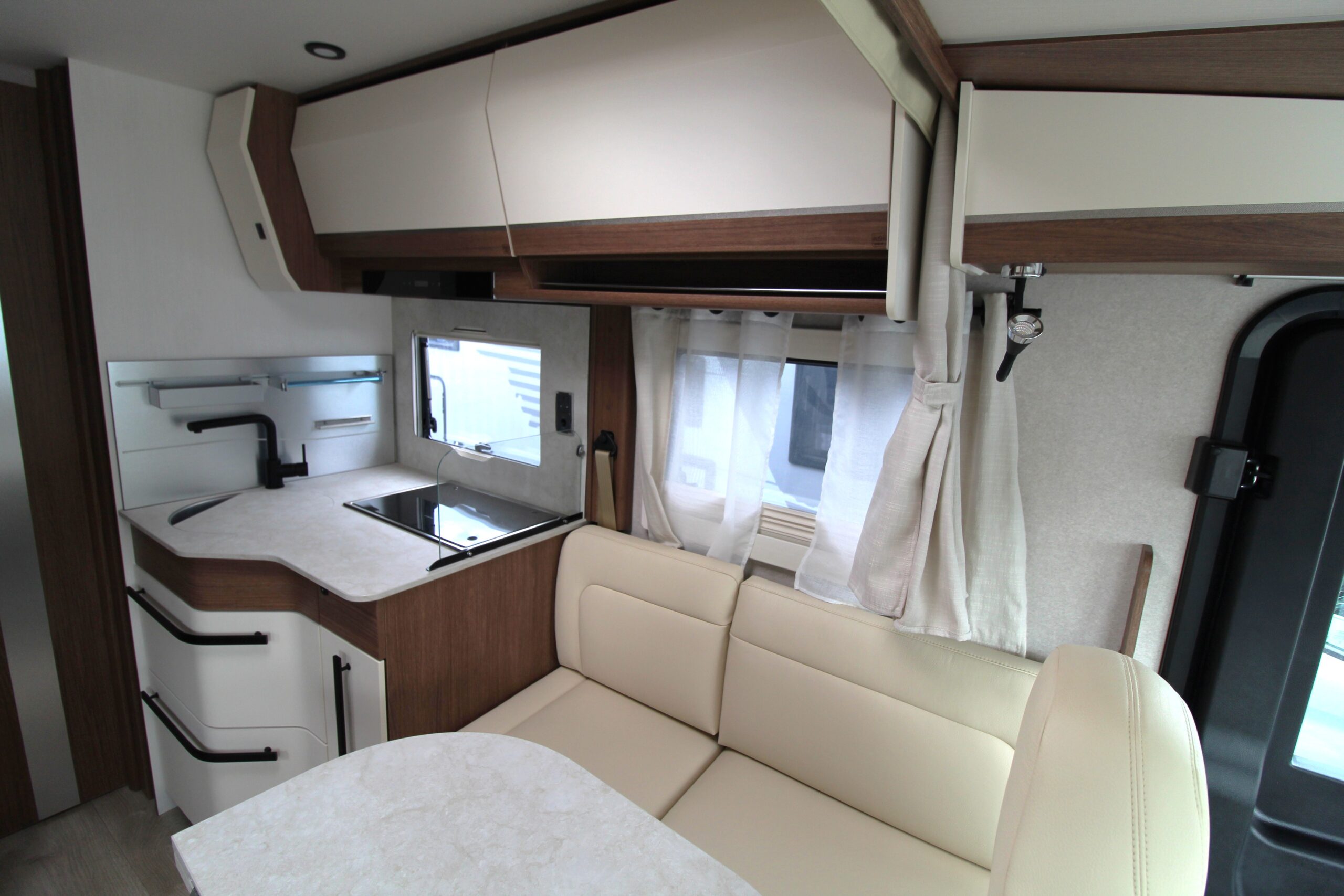 2026-fleurette-discover-75lmf-wellness-edition-used-30.jpg