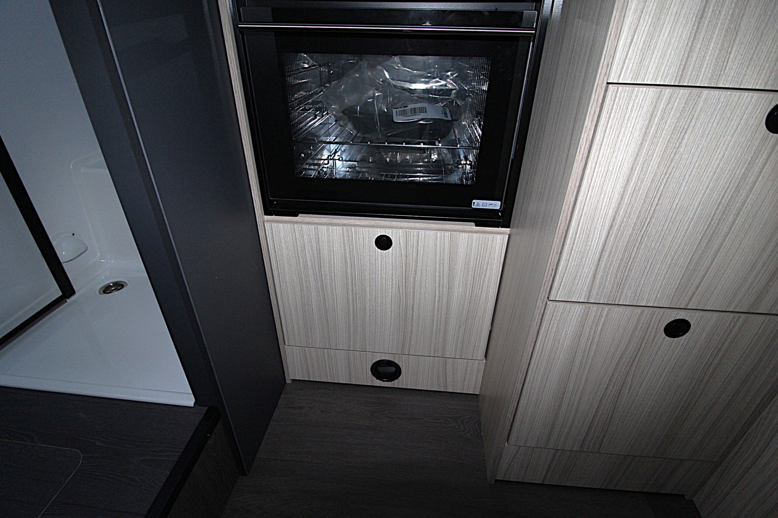 2026-sun-living-75-sl-12.jpg