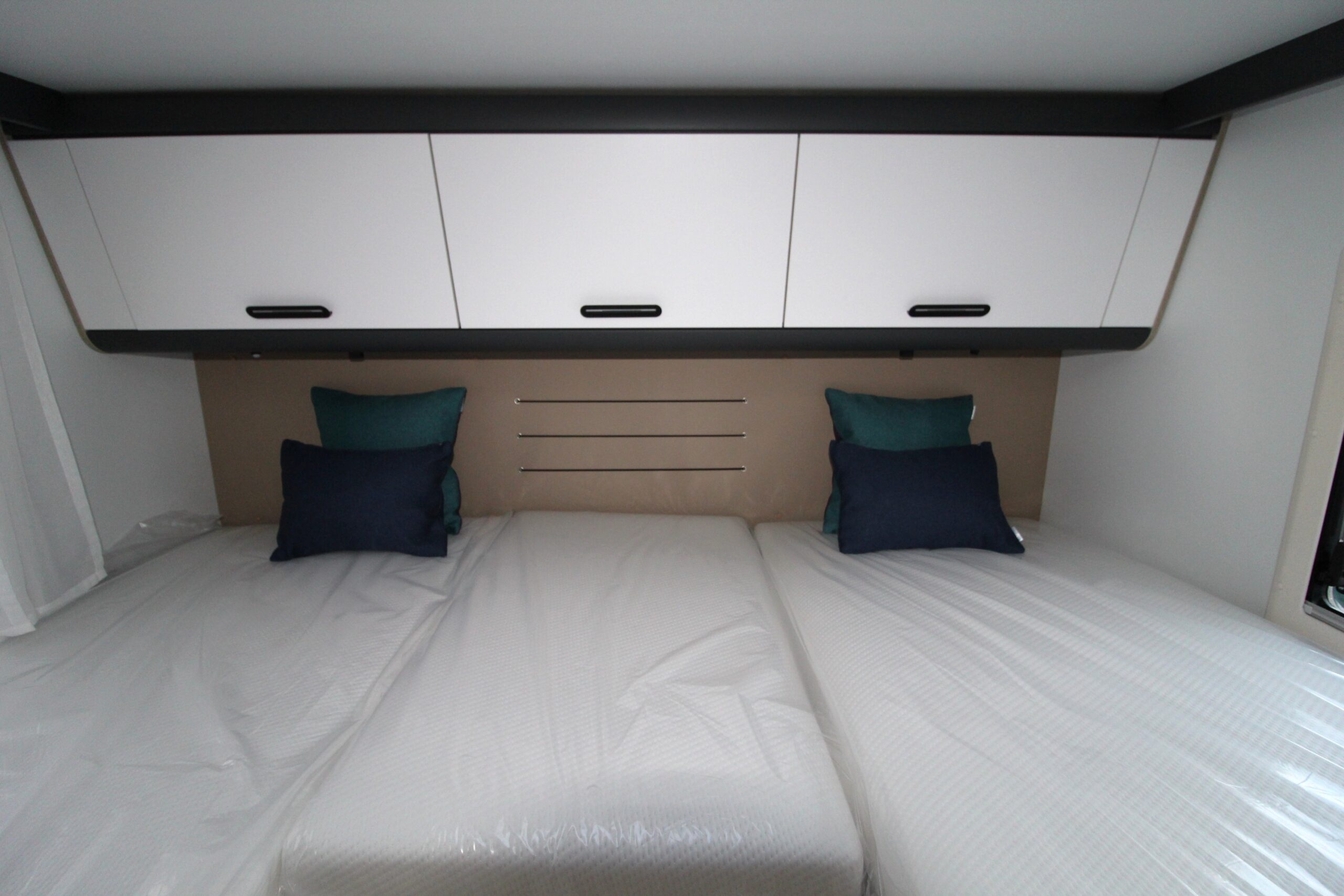 2026-sun-living-75-sl-21.jpg