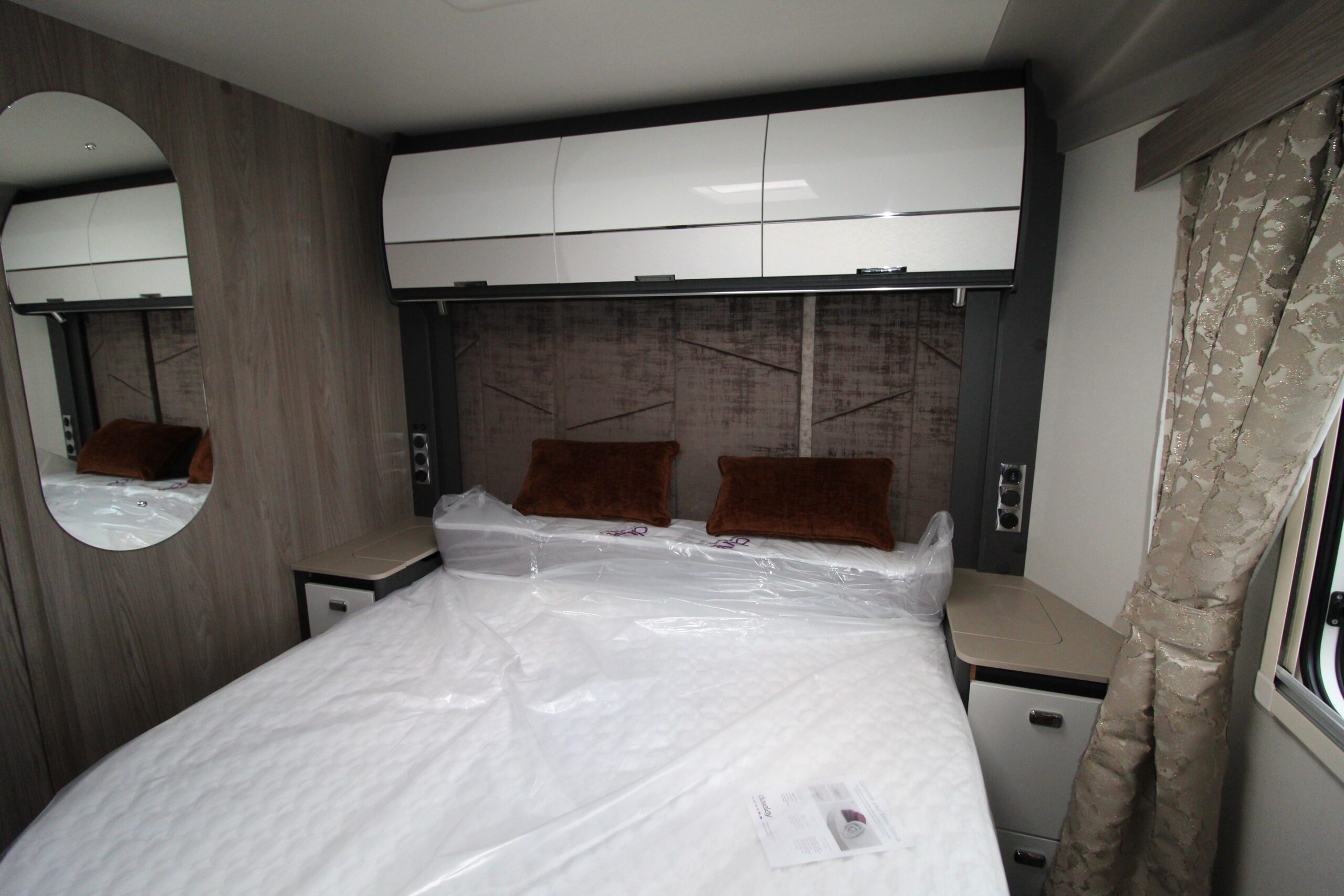 2026-swift-elegance-835-18.jpg