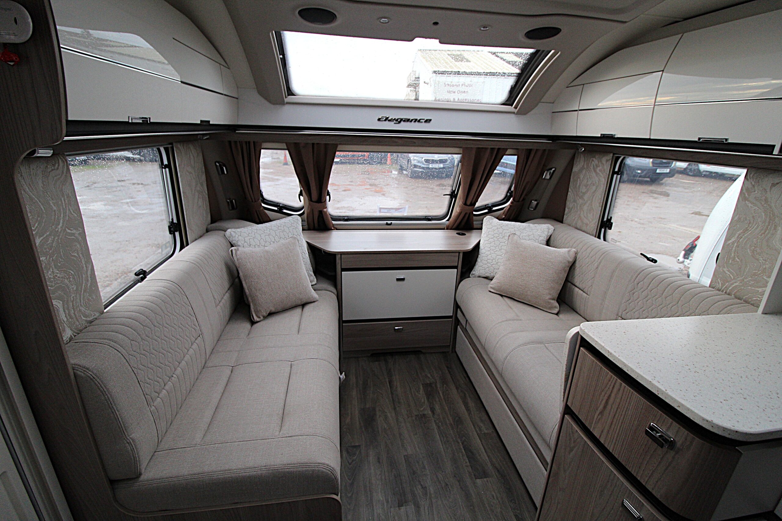 2026-swift-elegance-835-28.jpg