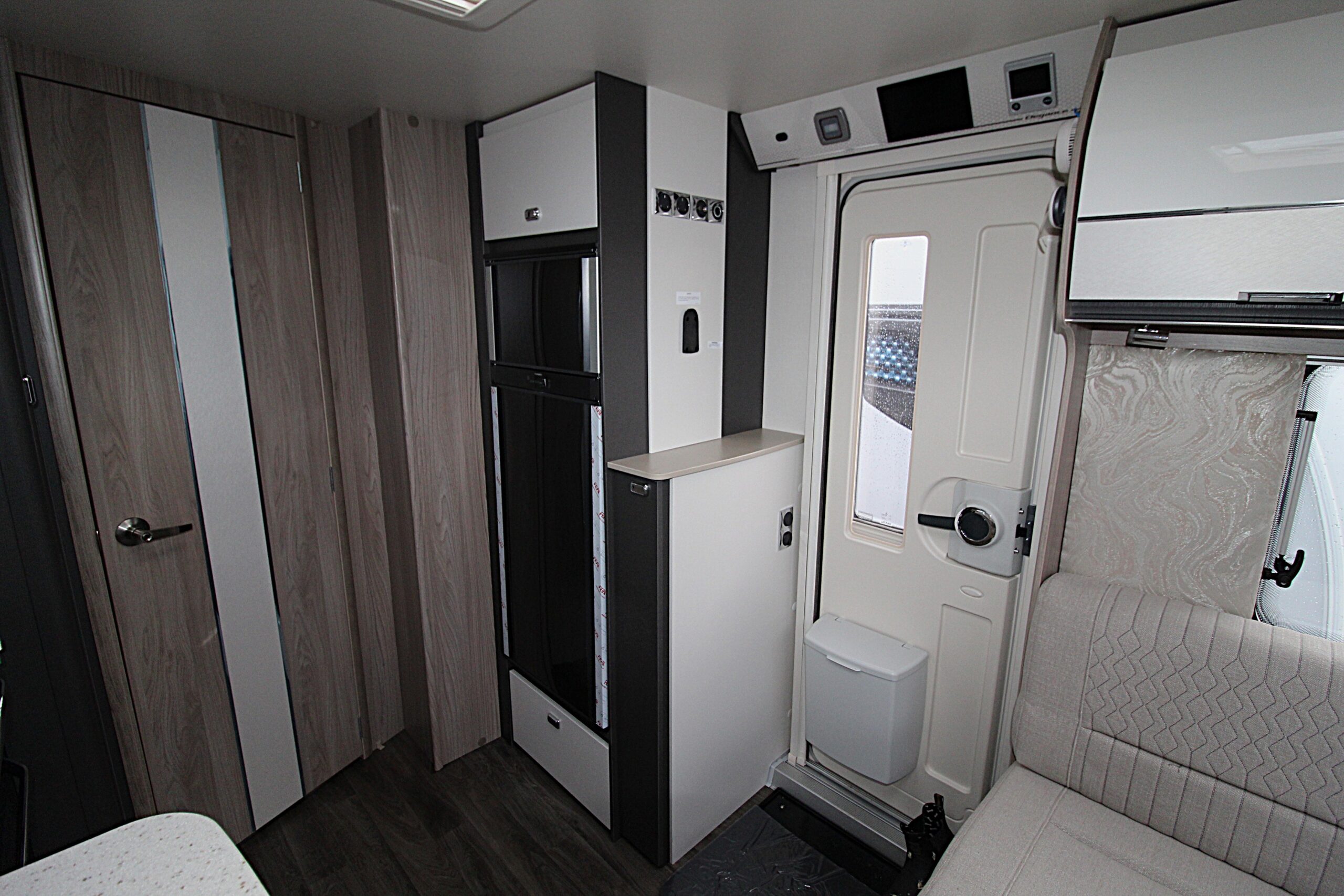 2026-swift-elegance-835-33.jpg