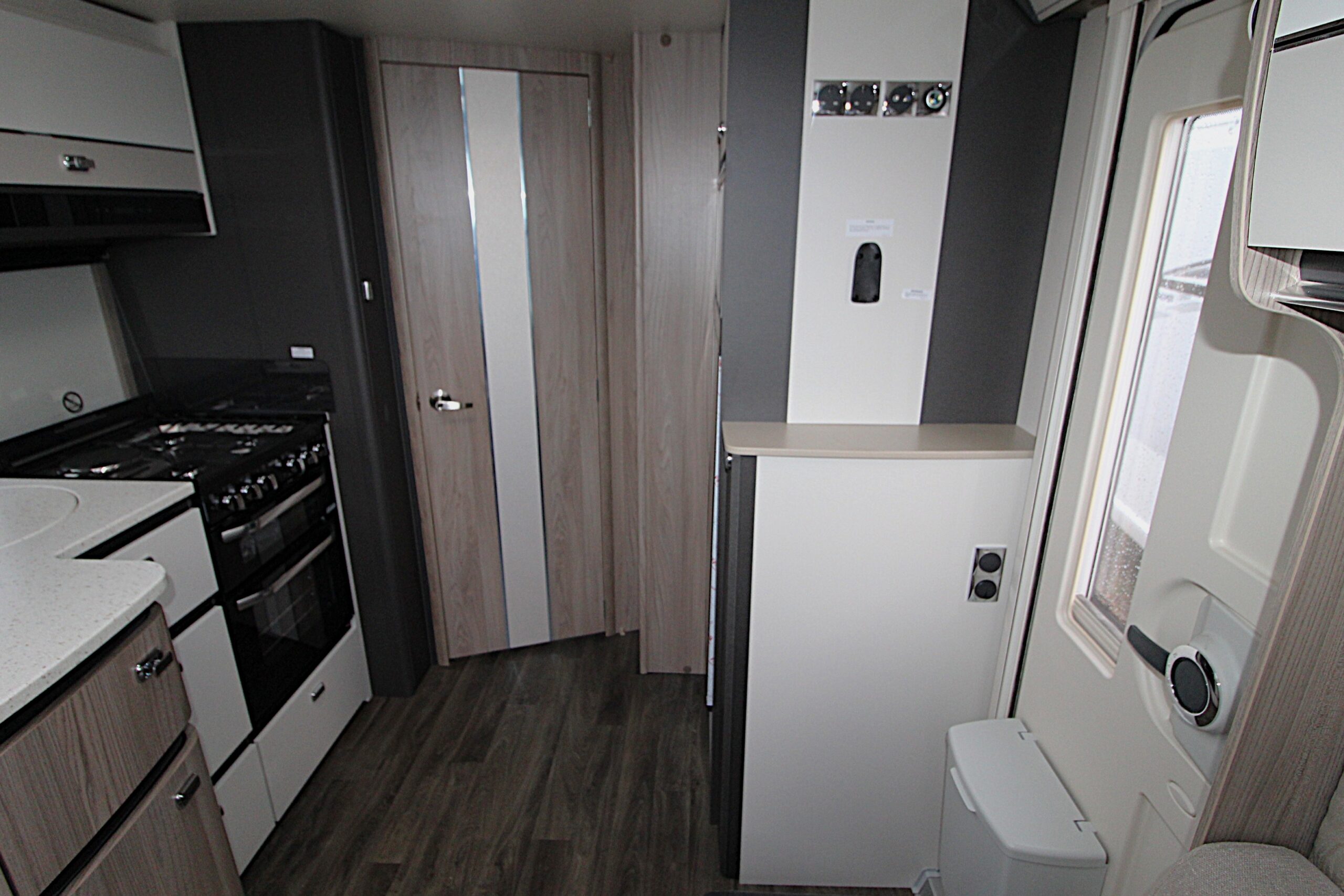 2026-swift-elegance-835-35.jpg
