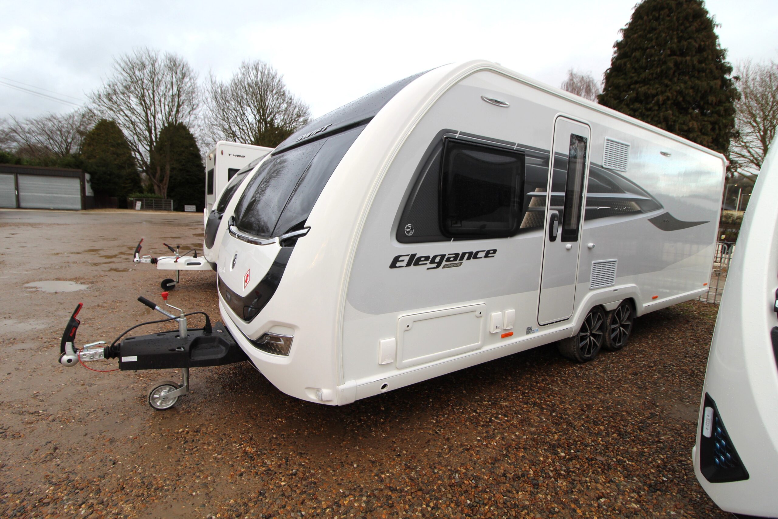 2026-swift-elegance-835-4.jpg