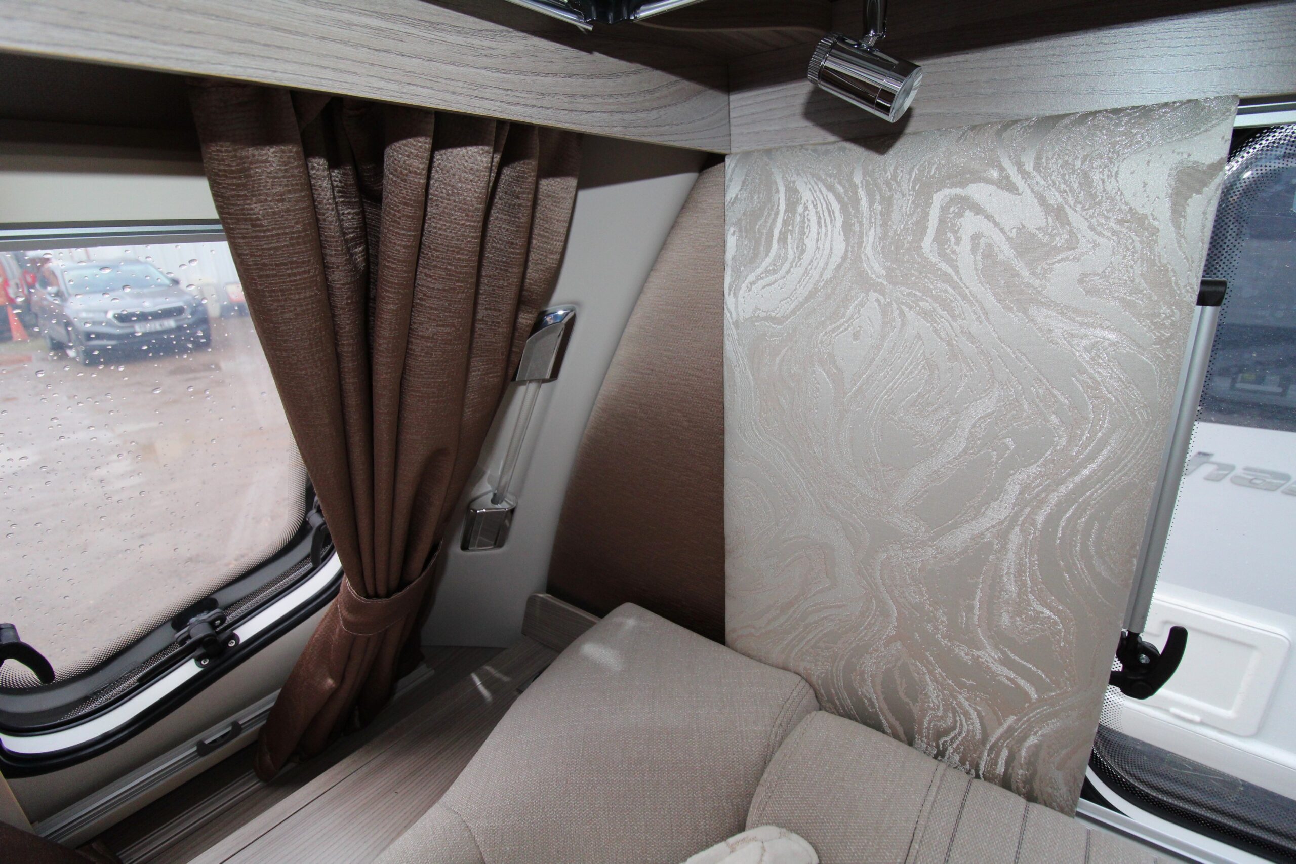 2026-swift-elegance-835-44.jpg