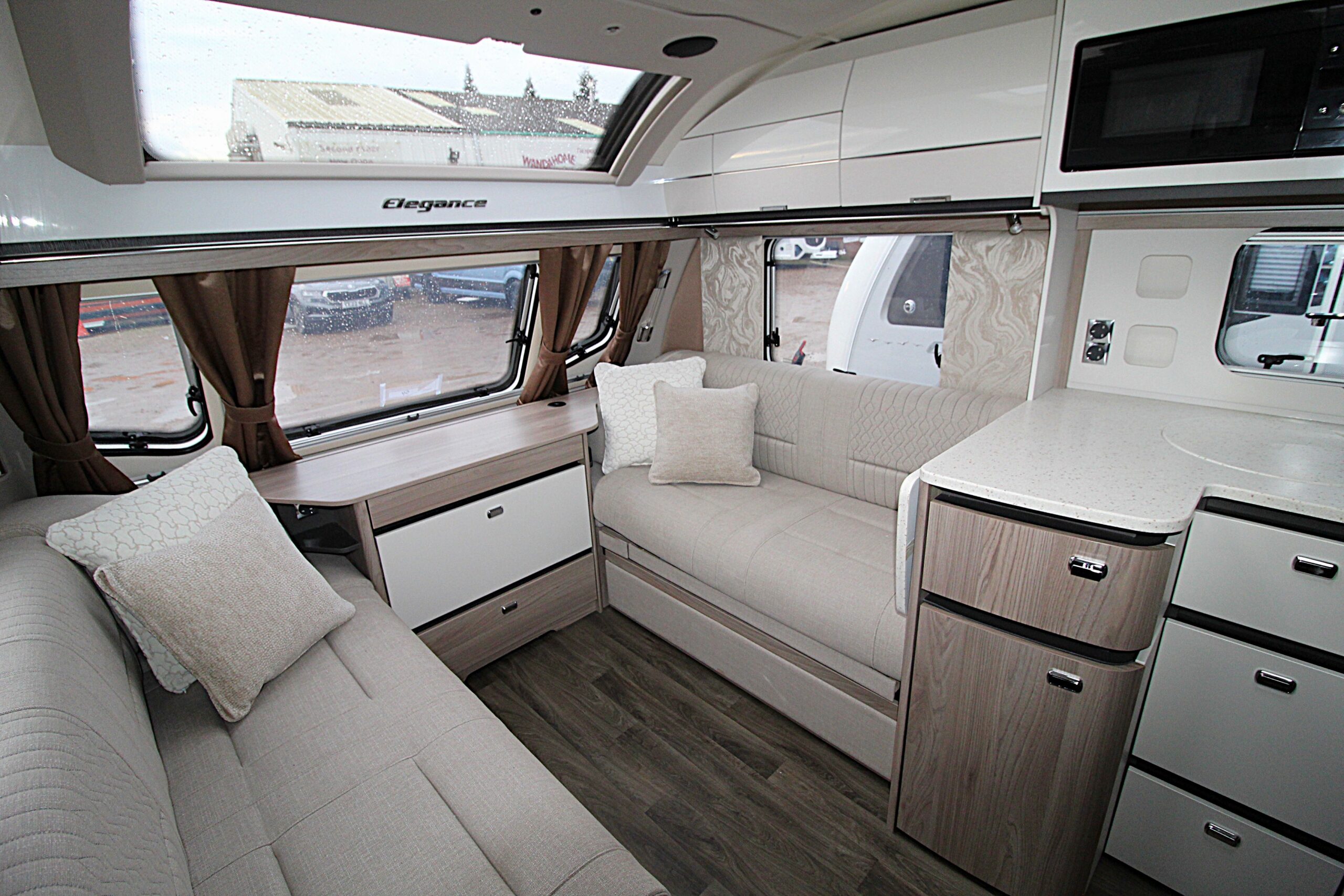 2026-swift-elegance-835-46.jpg