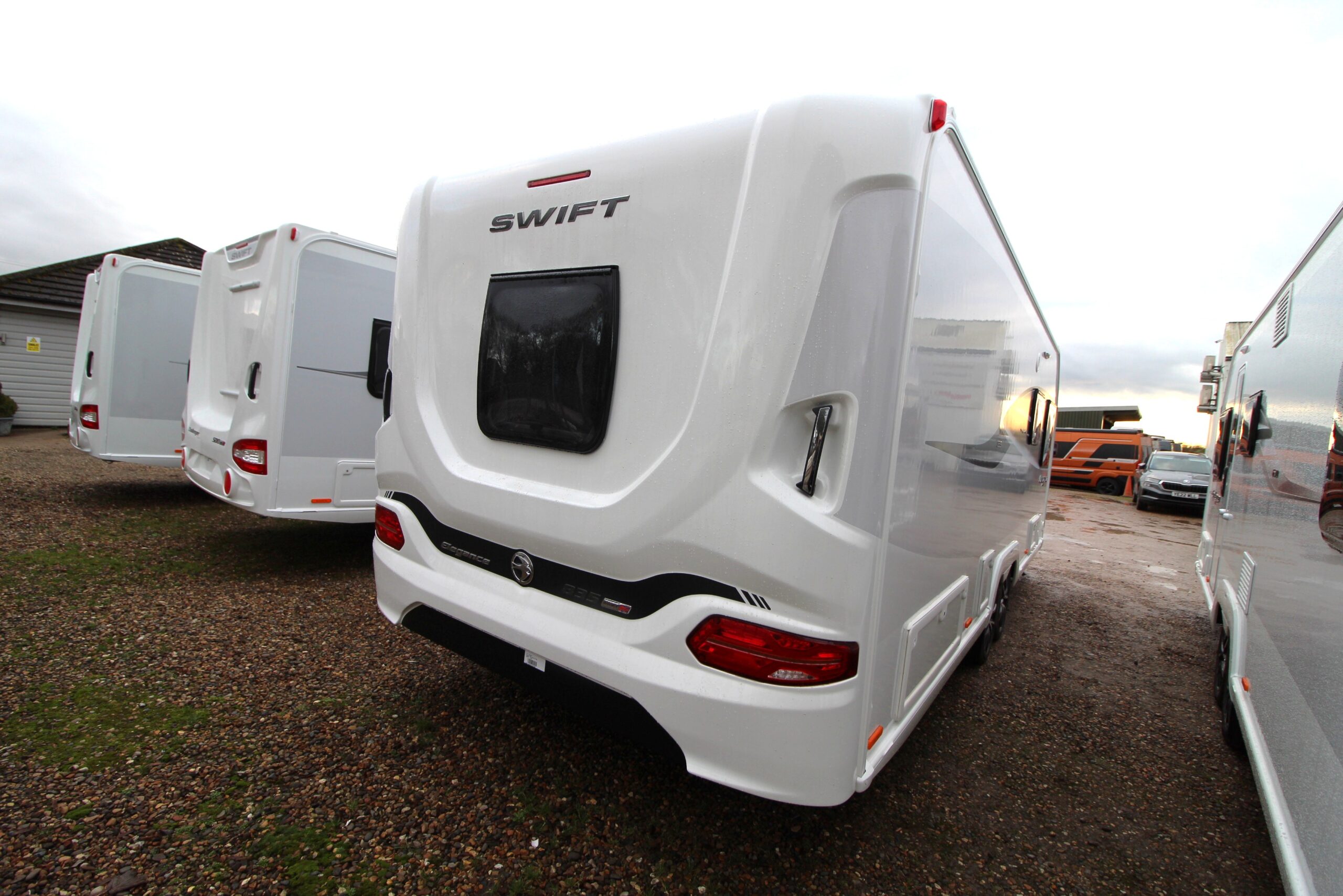 2026-swift-elegance-835-5.jpg