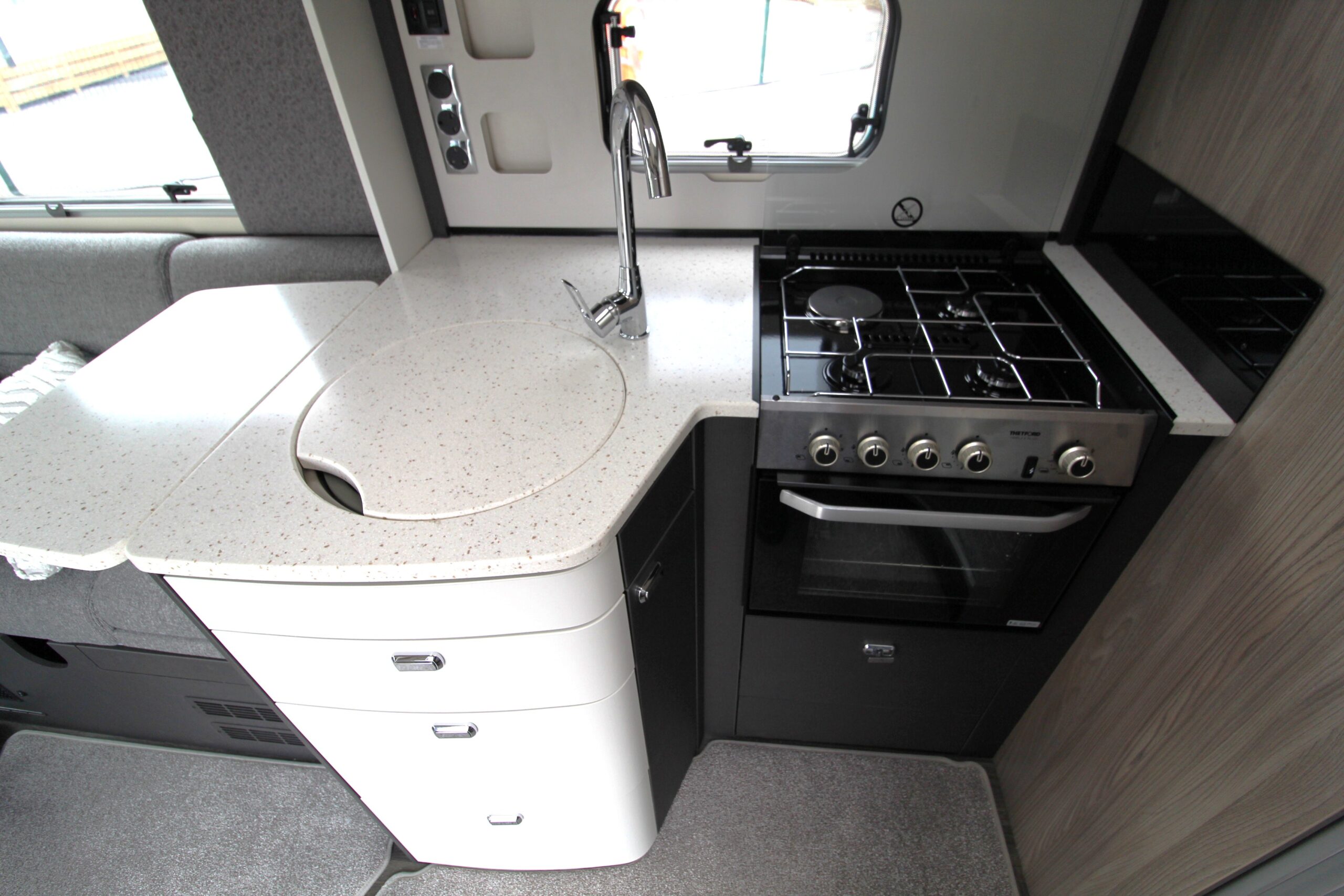 2026-swift-escape-640-26.jpg