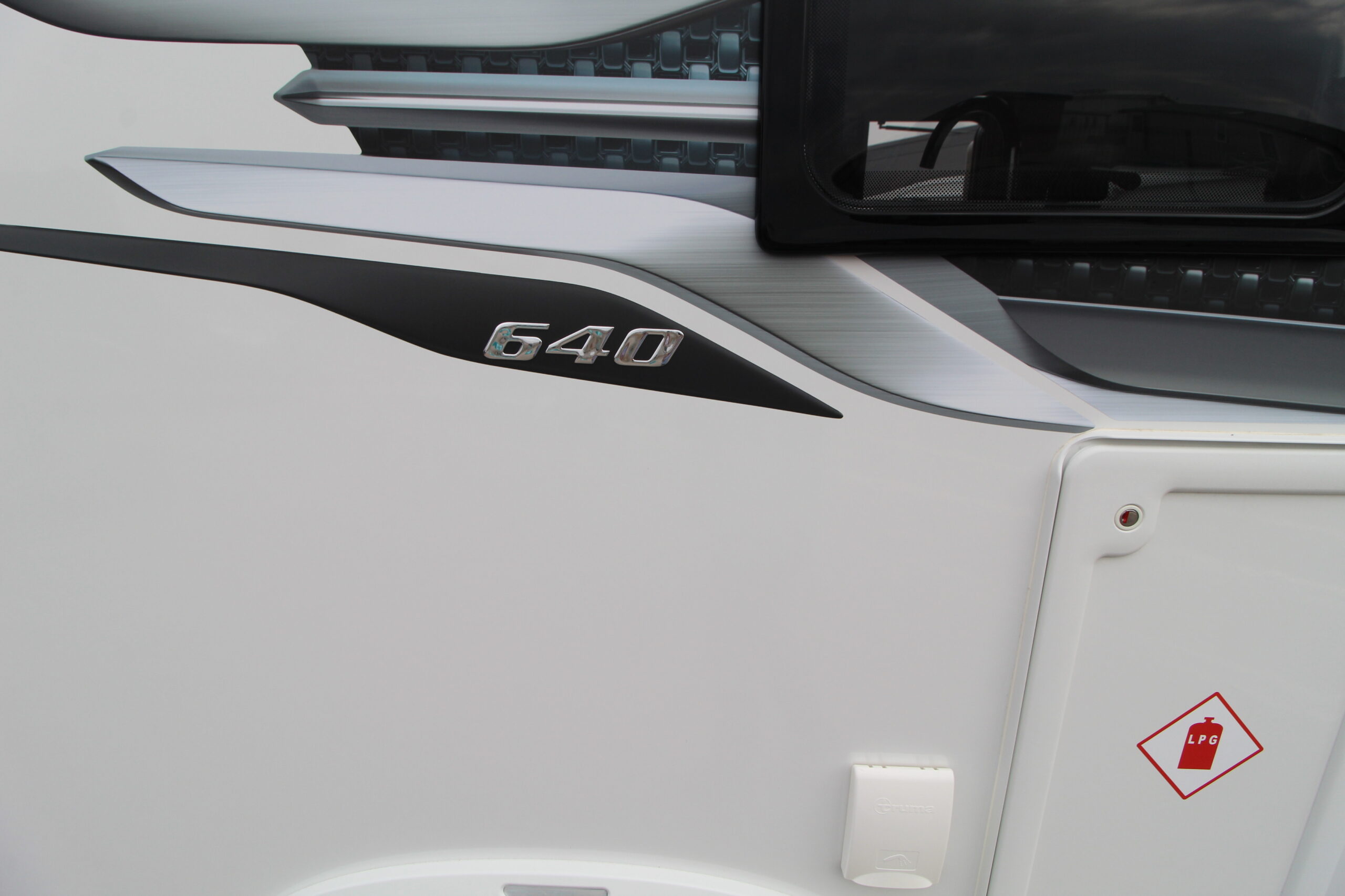 2026-swift-escape-640-7.jpg