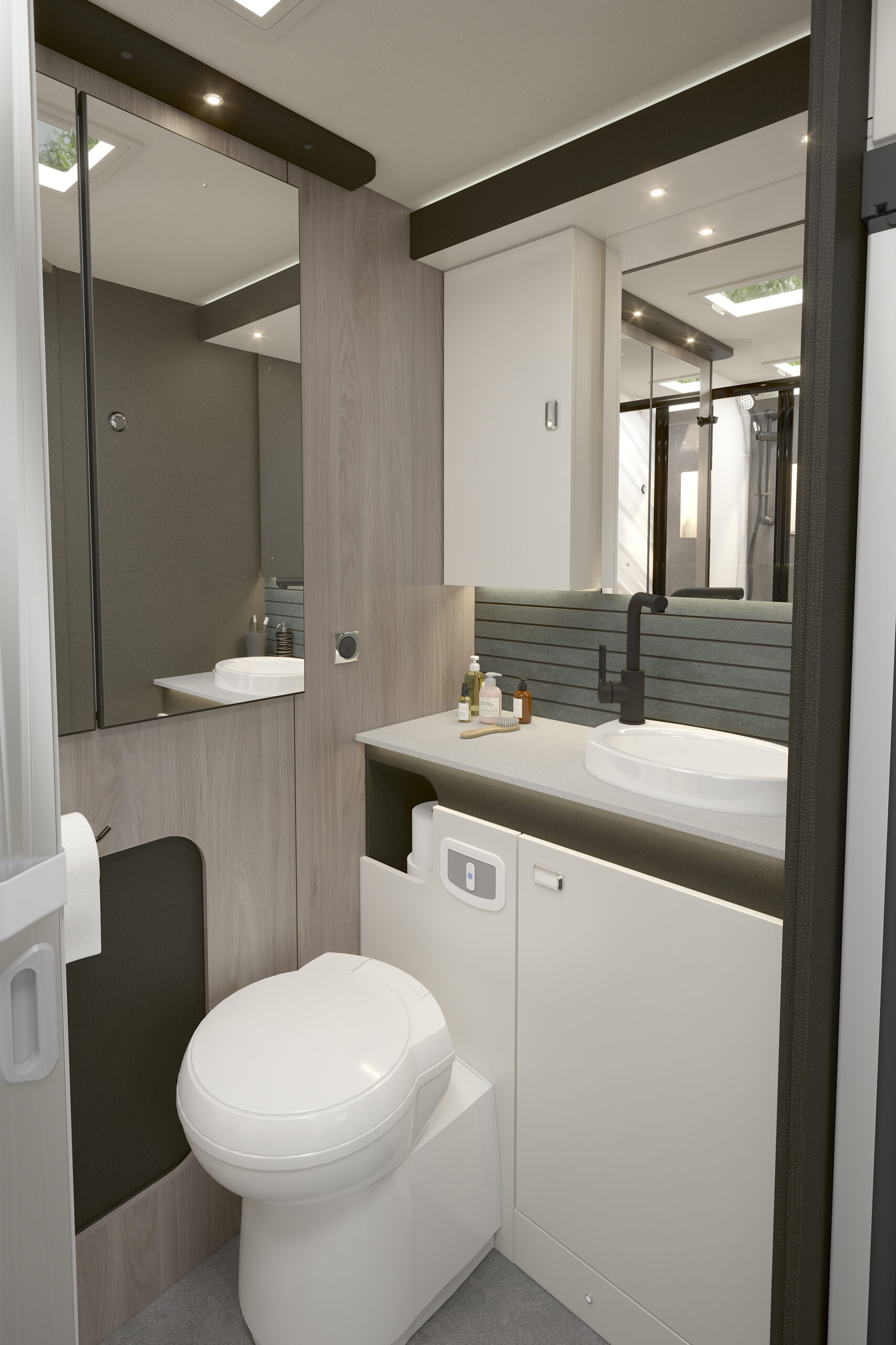 2026-voyager-540-washroom.jpg