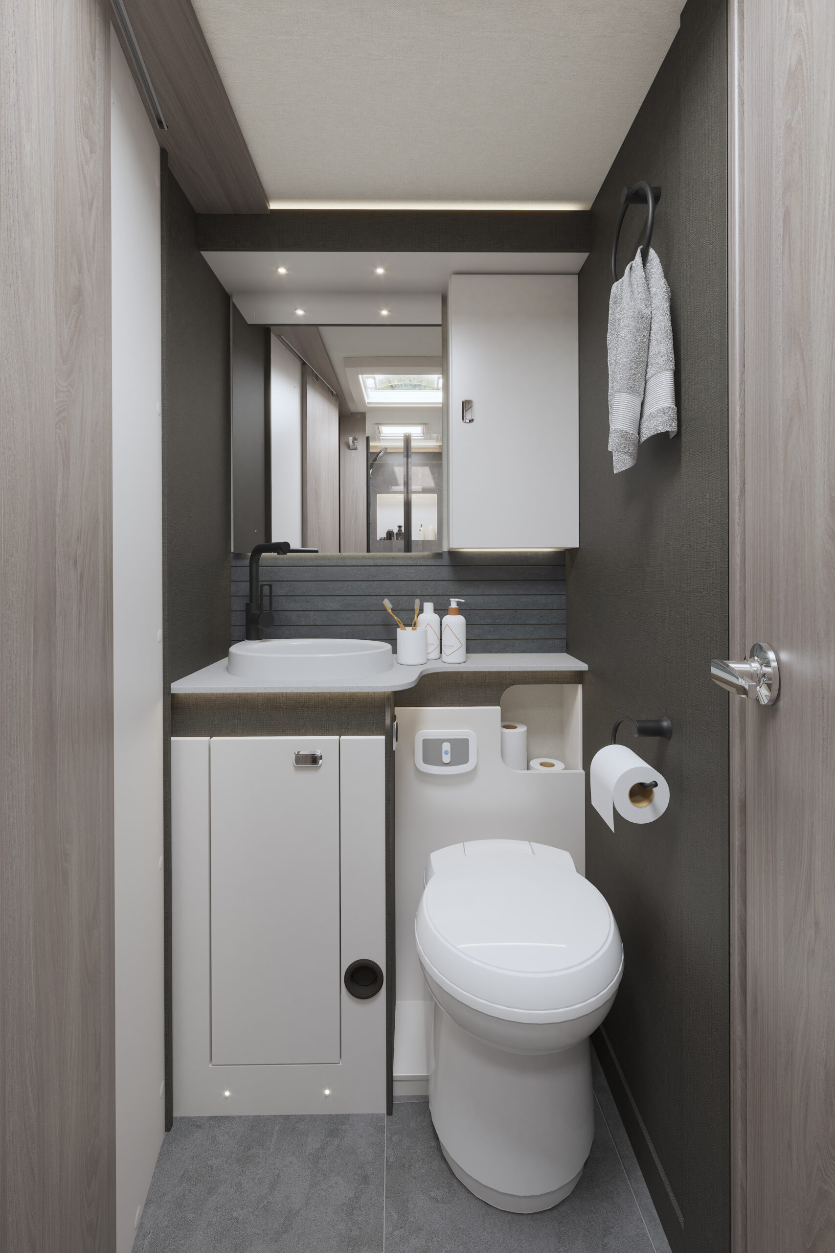 2026-voyager-594-washroom.jpg