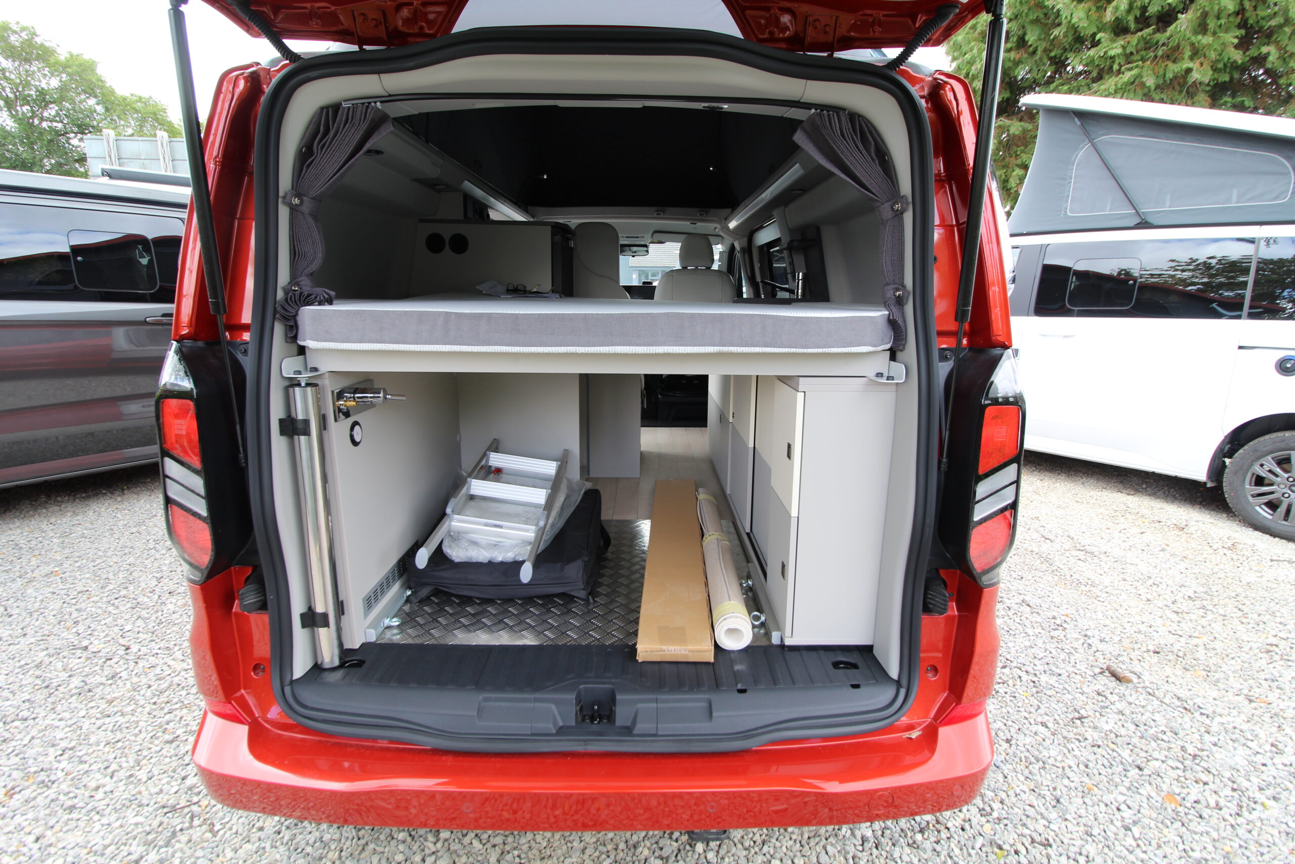 2026-westfalia-kipling-red-35.jpg