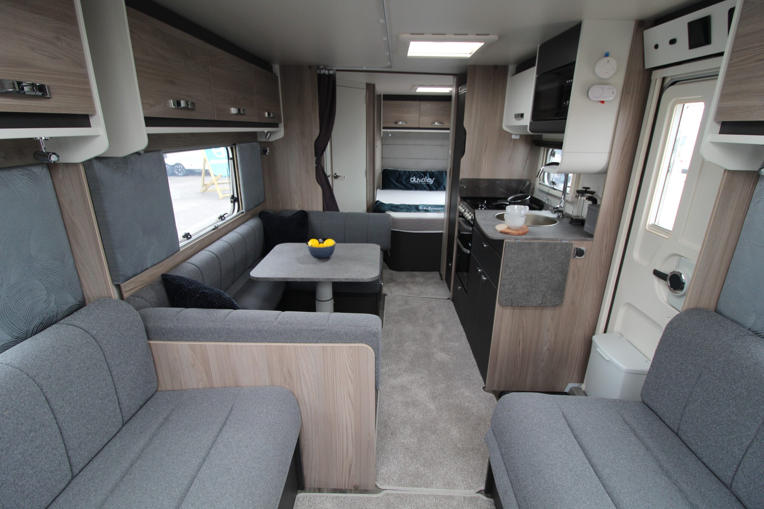 2027-challenger-grande-640-25.jpg