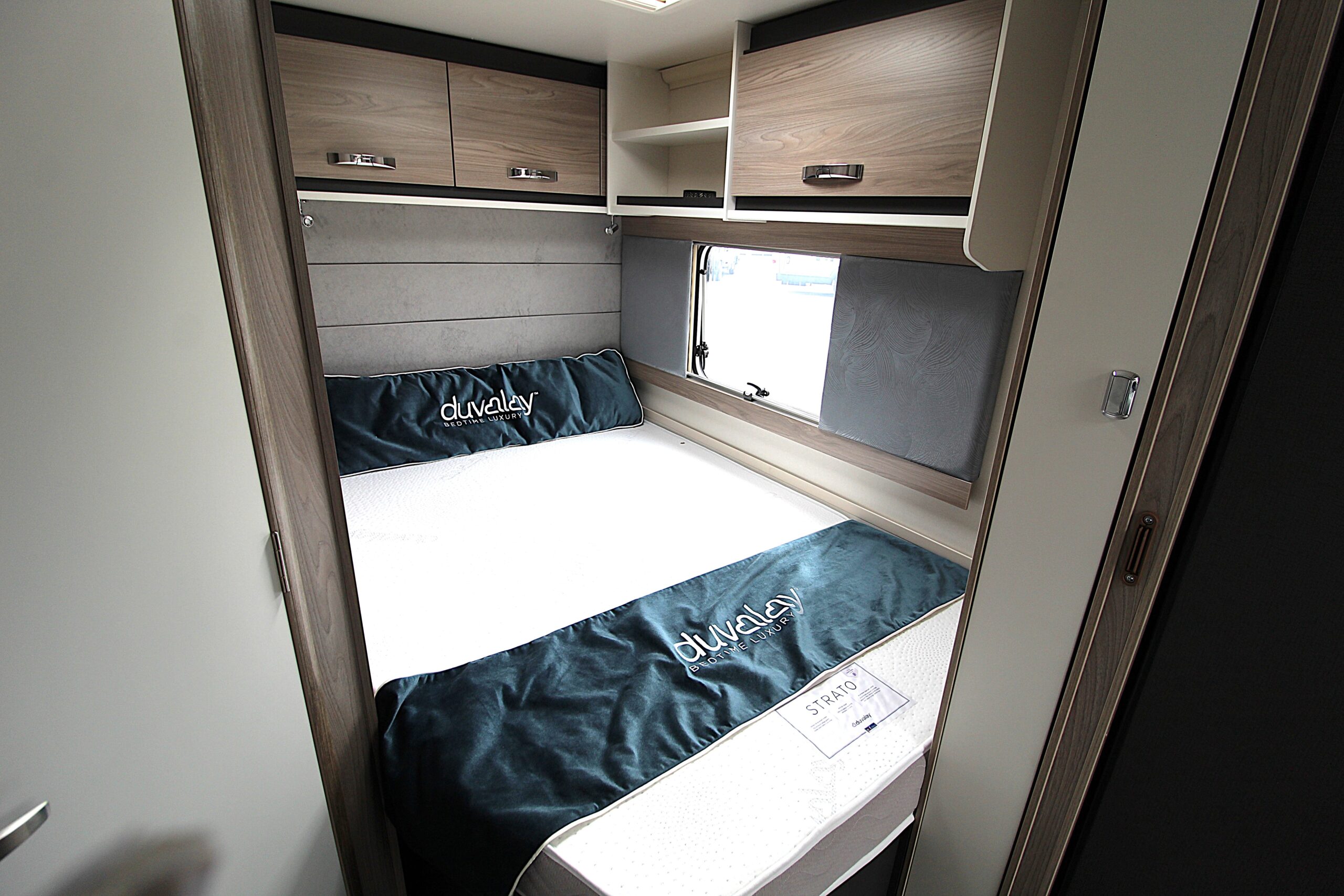 2027-challenger-grande-640-37.jpg