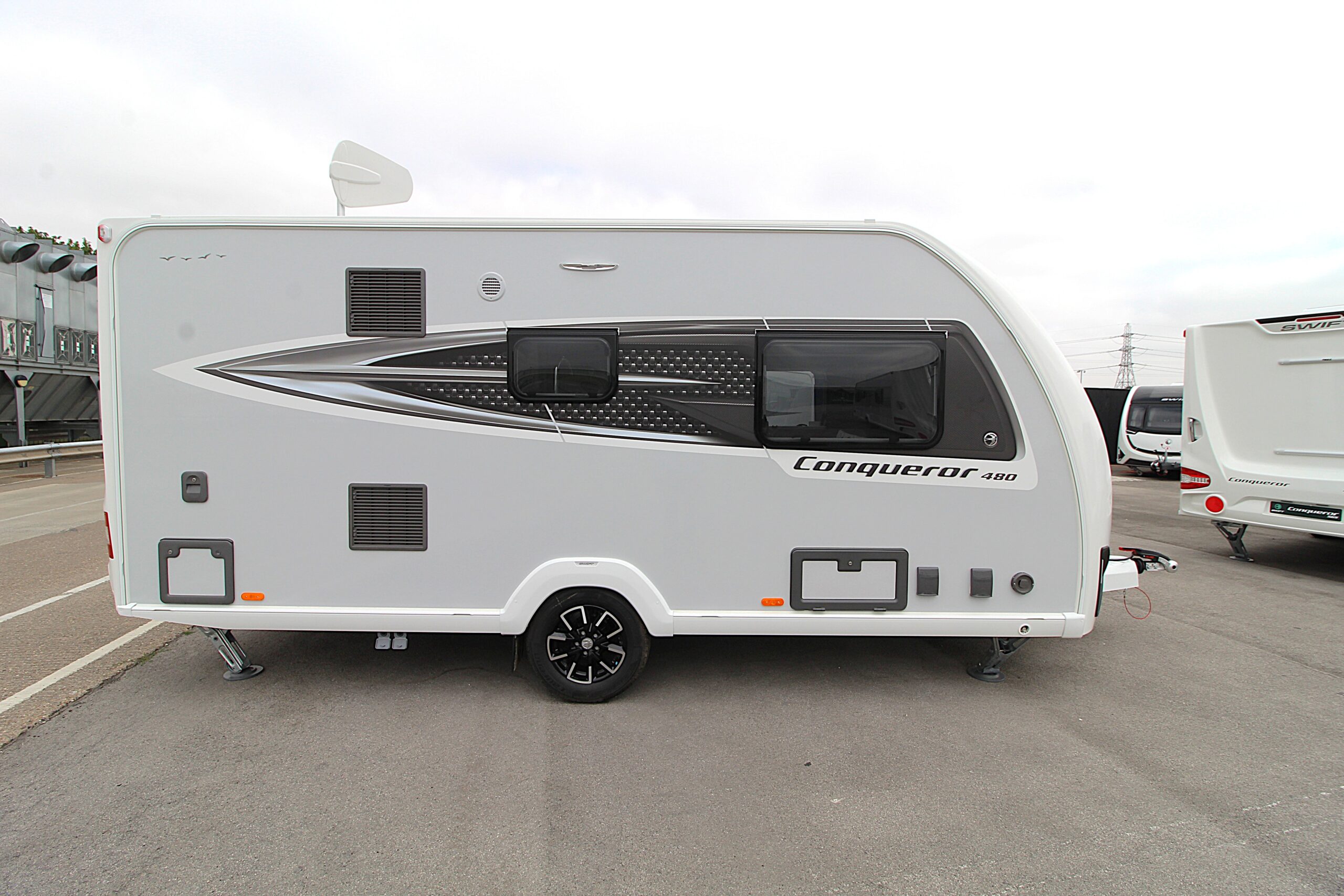 2027-conqueror-480-3.jpg