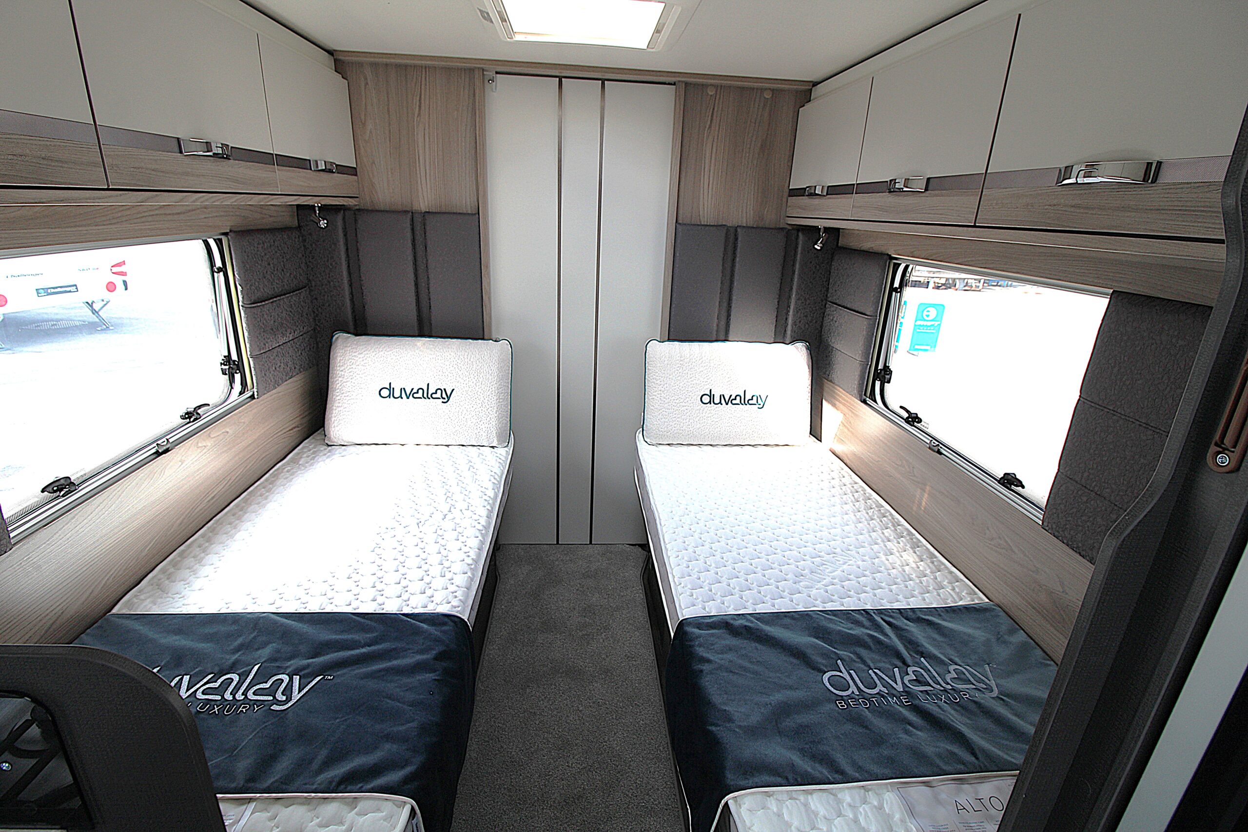 2027-conqueror-565-single-beds-26.jpg