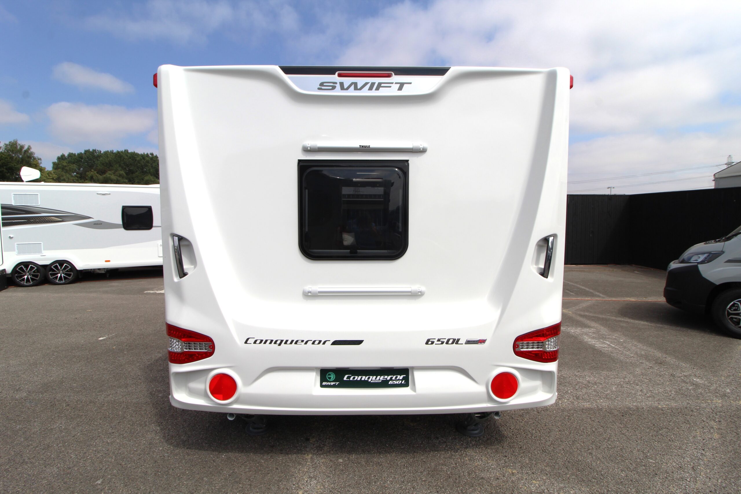 2027-conqueror-650l-15.jpg