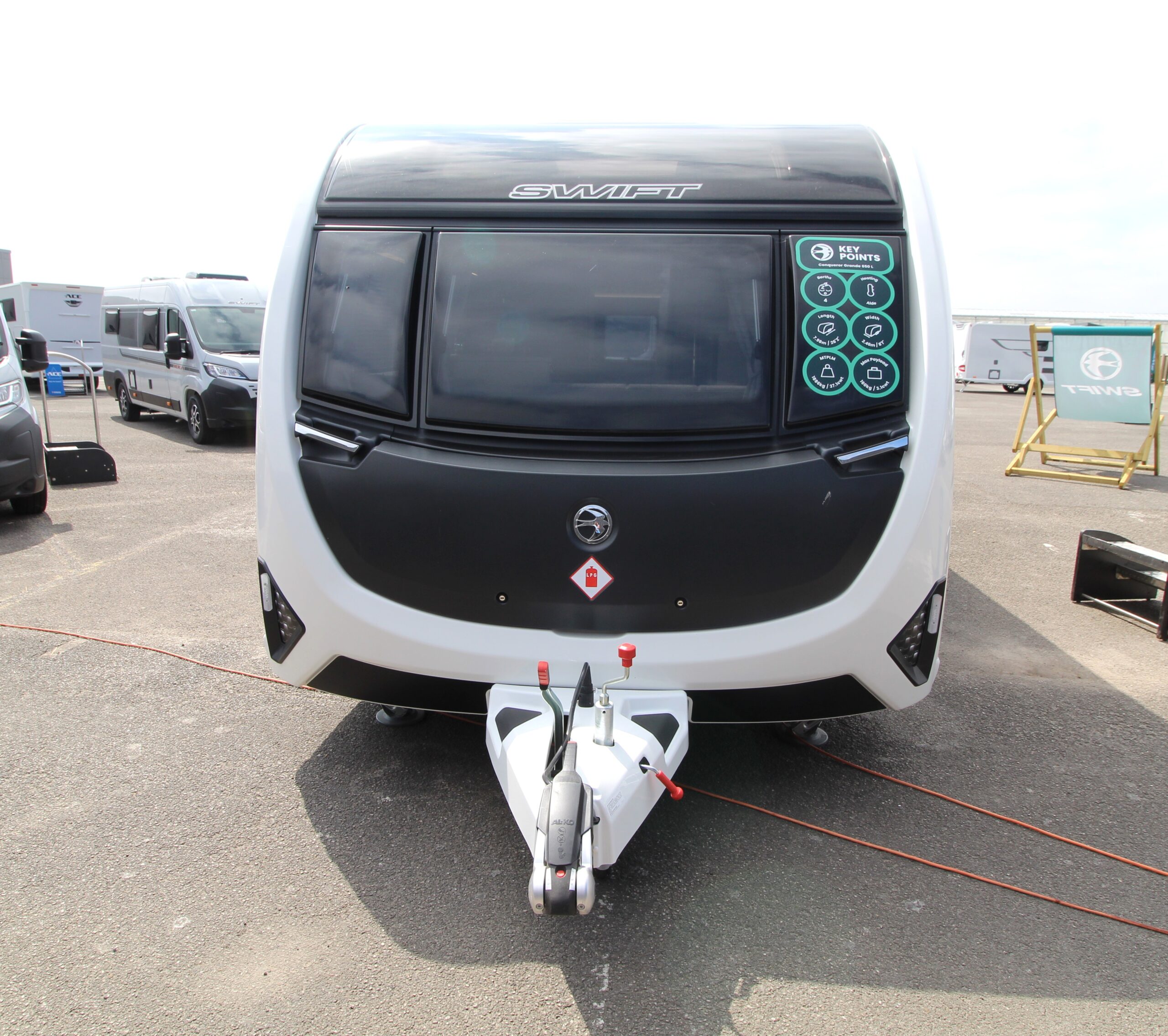 2027-conqueror-650l-18.jpg