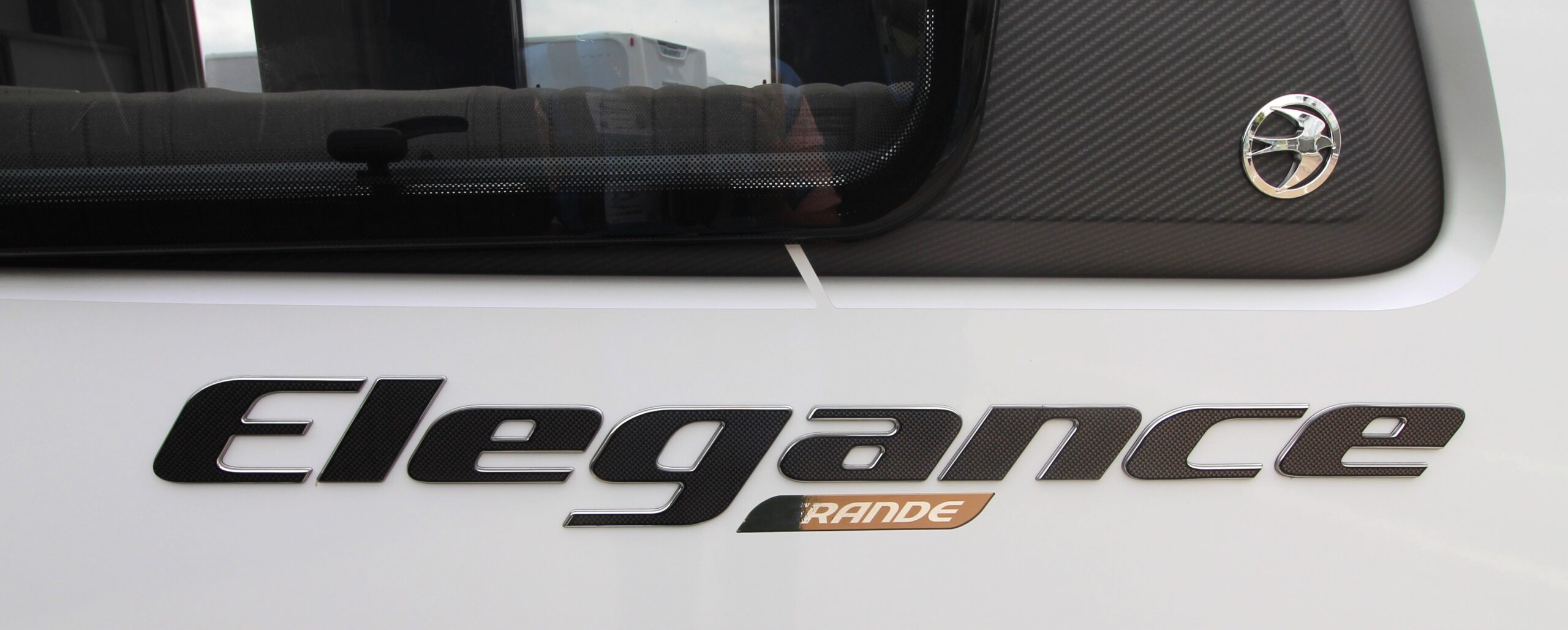 2027-elegance-grande-835-14.jpg