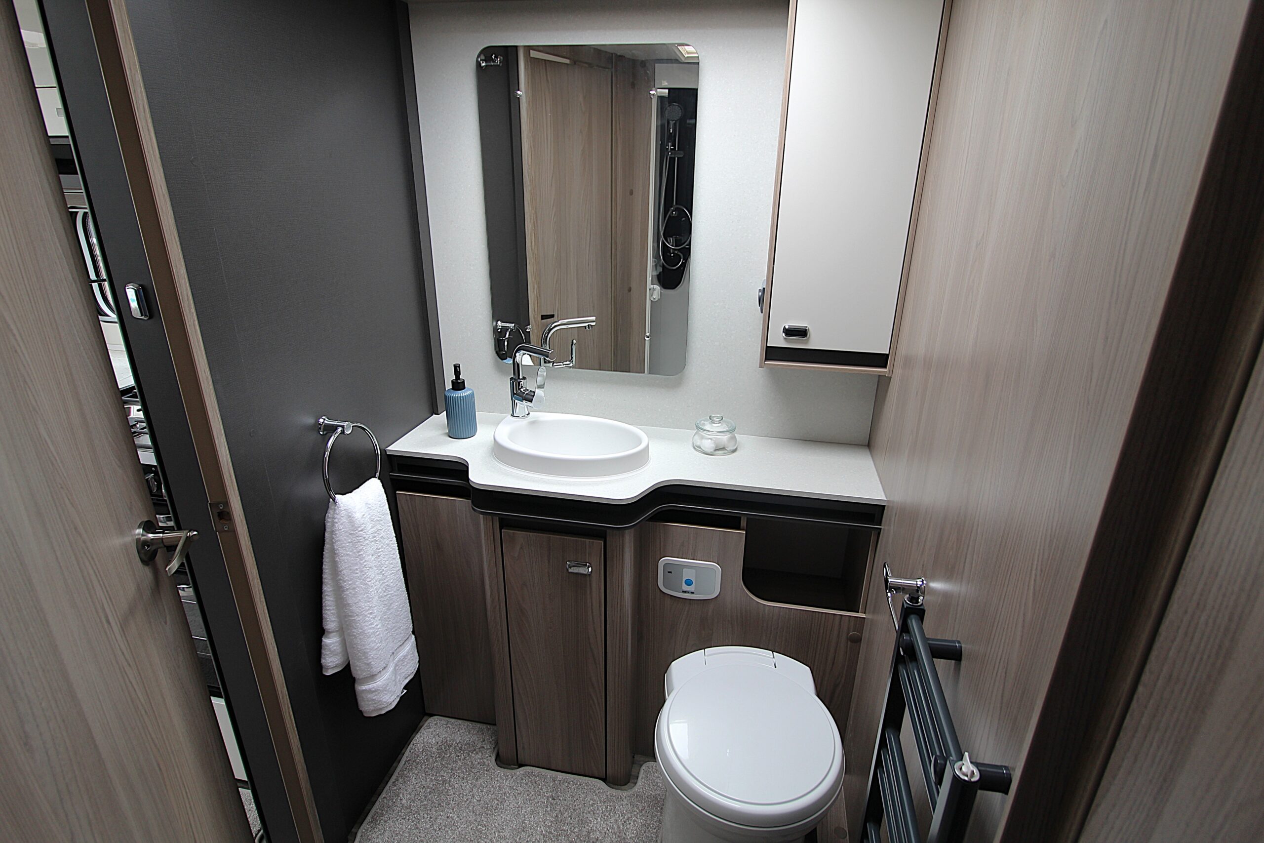 2027-elegance-grande-835-38.jpg